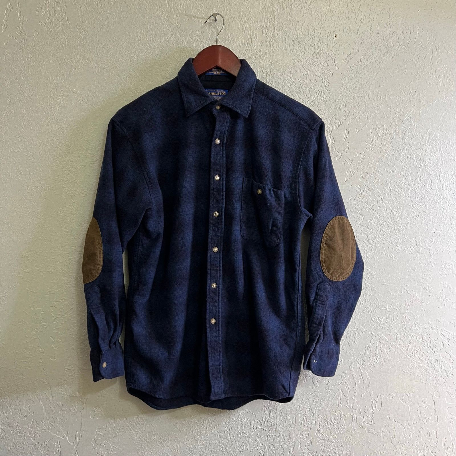 Pendleton Vintage Pendleton Wool Shirt Mens M Blue Elbow Patch Button Size US M / EU 48-50 / 2 - 15 Thumbnail