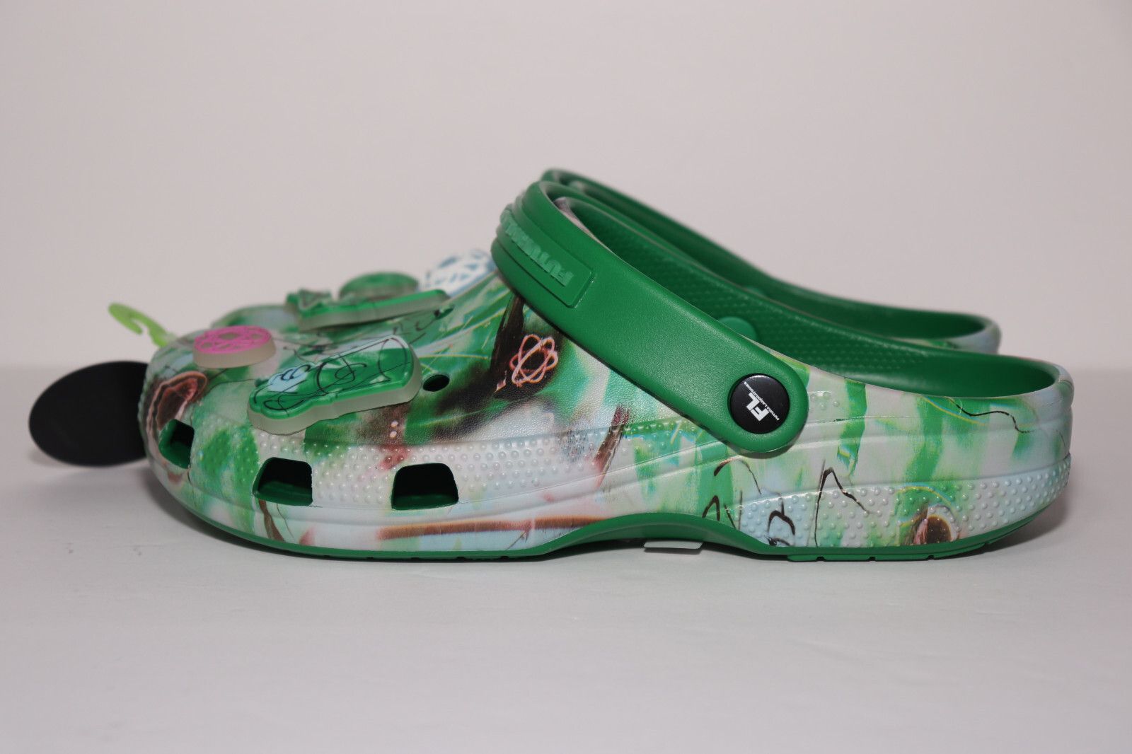 Crocs Size 7 - Crocs Futura Laboratories Classic Clog Green Ivy 2 Size US 7 / EU 40 - 2 Thumbnail