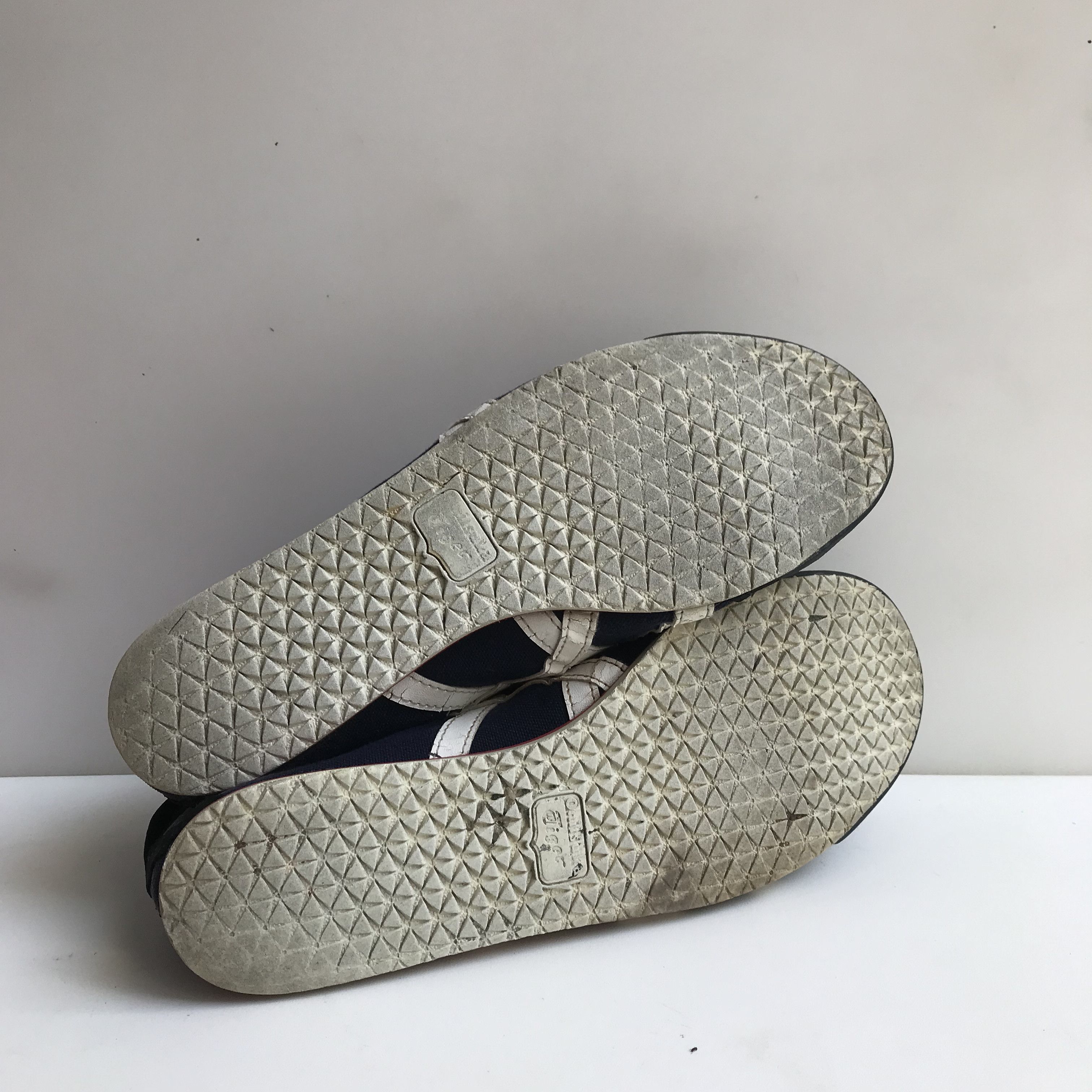 Onitsuka Tiger Onitsuka Tiger Navy Blue White line sneakers trainners Japan Size US 8.5 / EU 41-42 - 11 Thumbnail