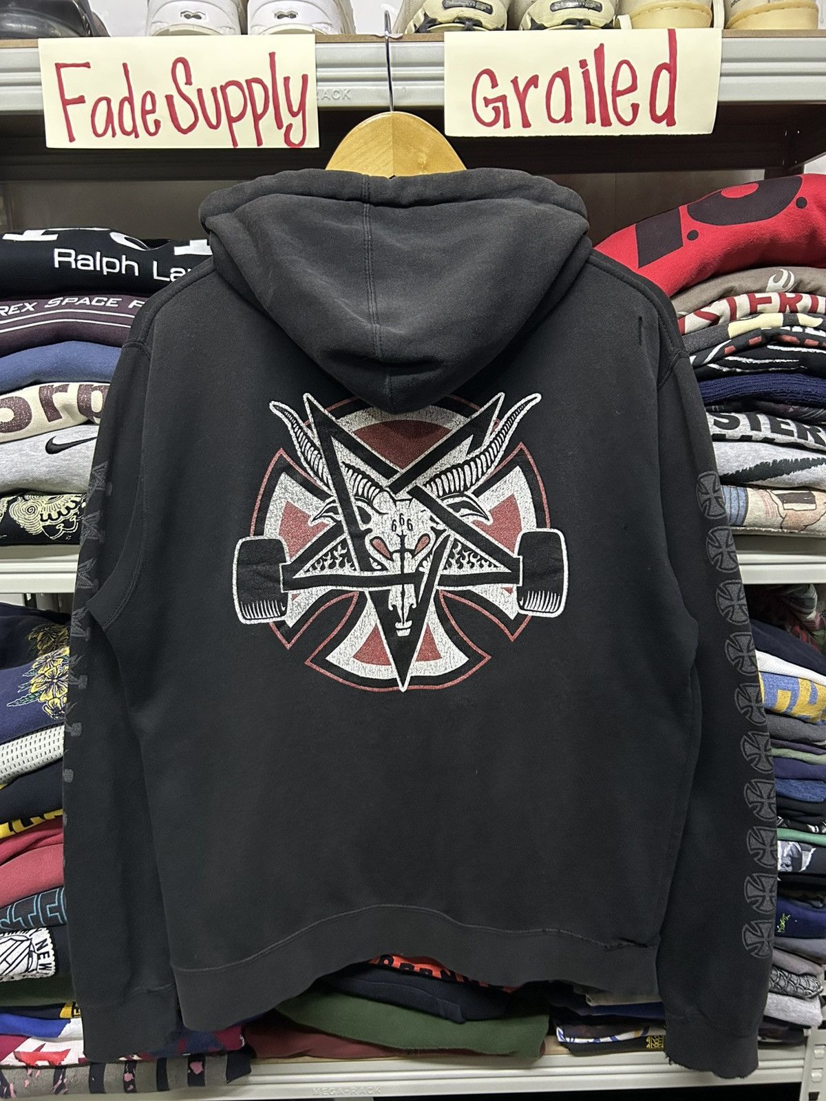 Independent Truck Co. Vintage thrashed independent truck hoodie Size US M / EU 48-50 / 2 - 1 Thumbnail