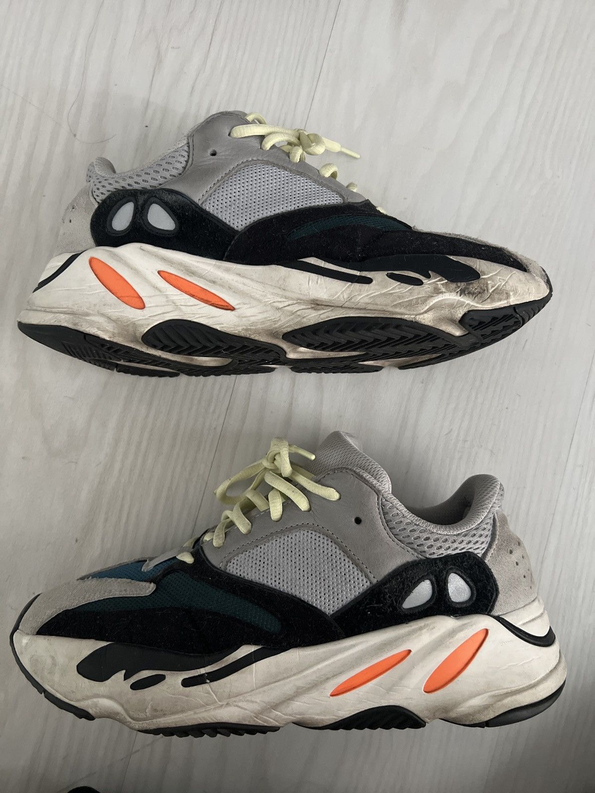 Yeezy Yeezy Boost 700 “wave runners” Size US 9.5 / EU 42-43 - 1 Thumbnail