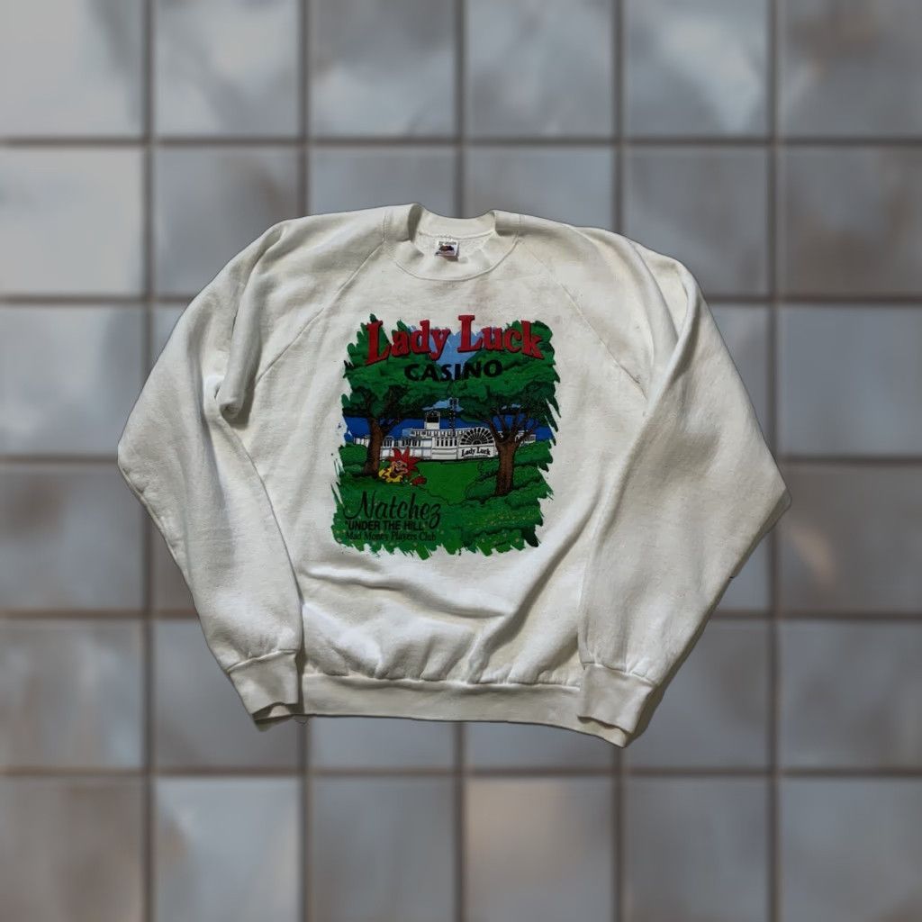 Fruit Of The Loom VINTAGE Fruit Of The Loom Lady Luck Casino Natchez Mad Money Players Club Sweatshirt 2XL White Pullover Mens Size US XXL / EU 58 / 5 - 1 Thumbnail