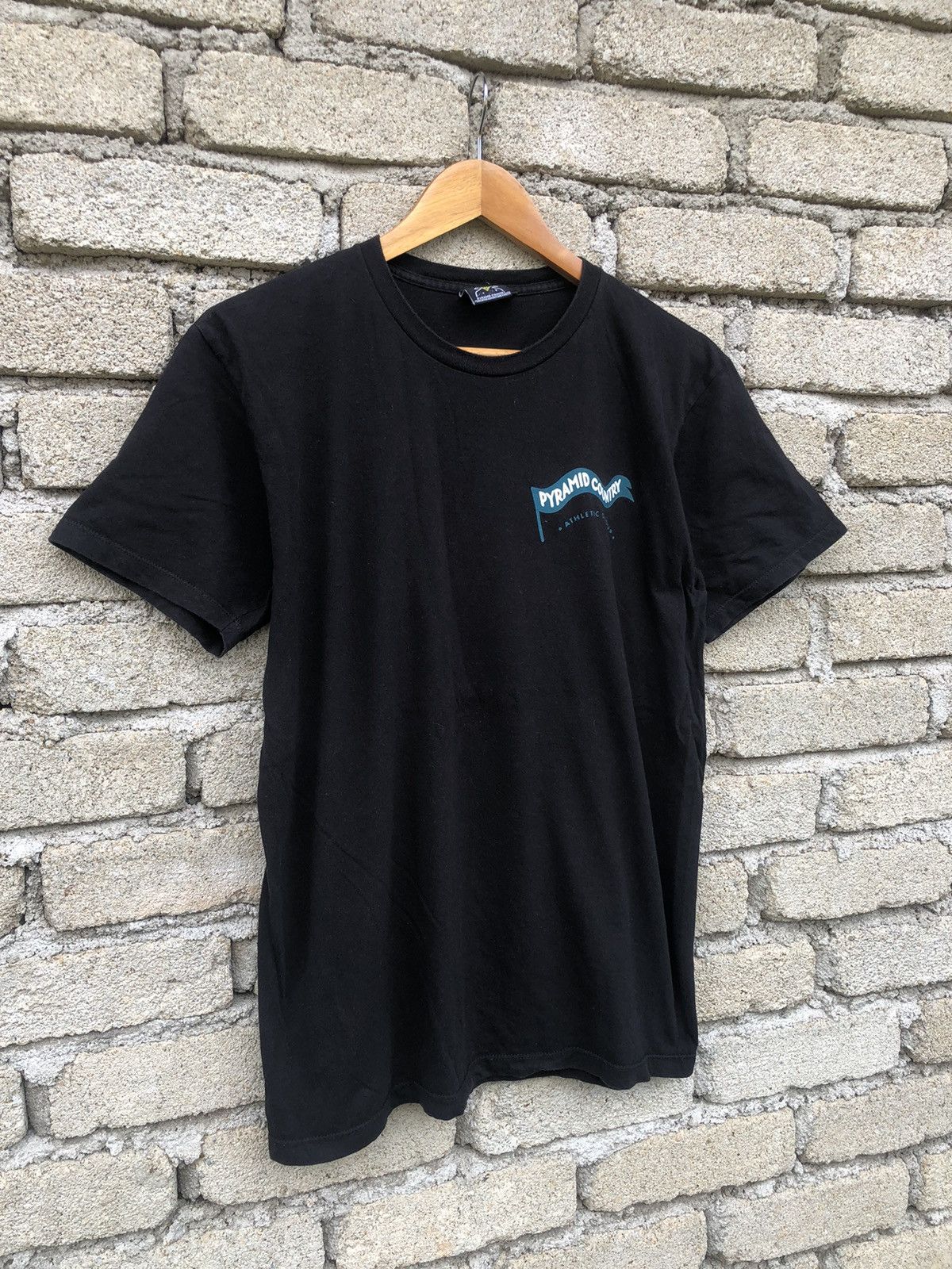 Blind Skateboards Vintage Y2K Pyramid Country Skateboard Backhit Tshirt Size US M / EU 48-50 / 2 - 7 Thumbnail