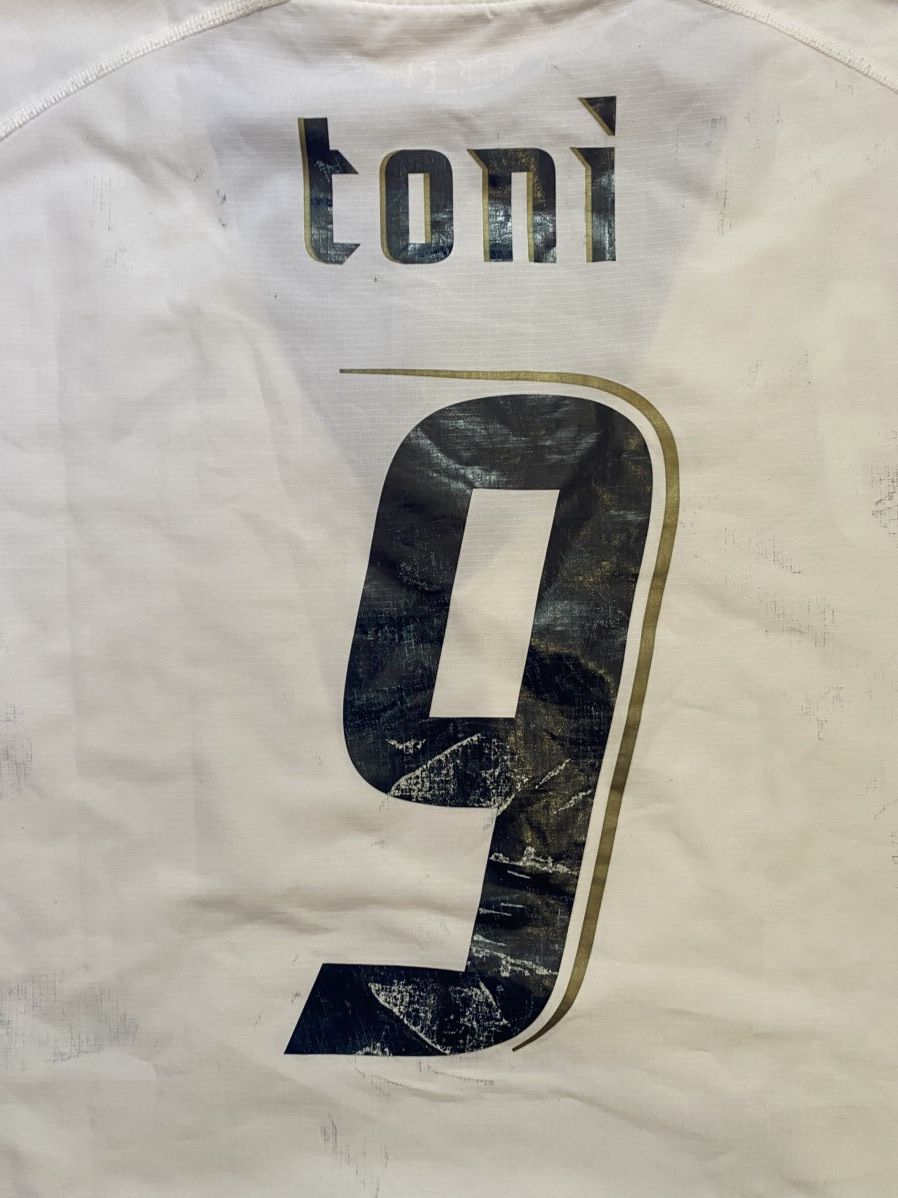 Puma Puma 2006 World Cup #9 Luca Toni Soccer Jersey Size US L / EU 52-54 / 3 - 13 Thumbnail