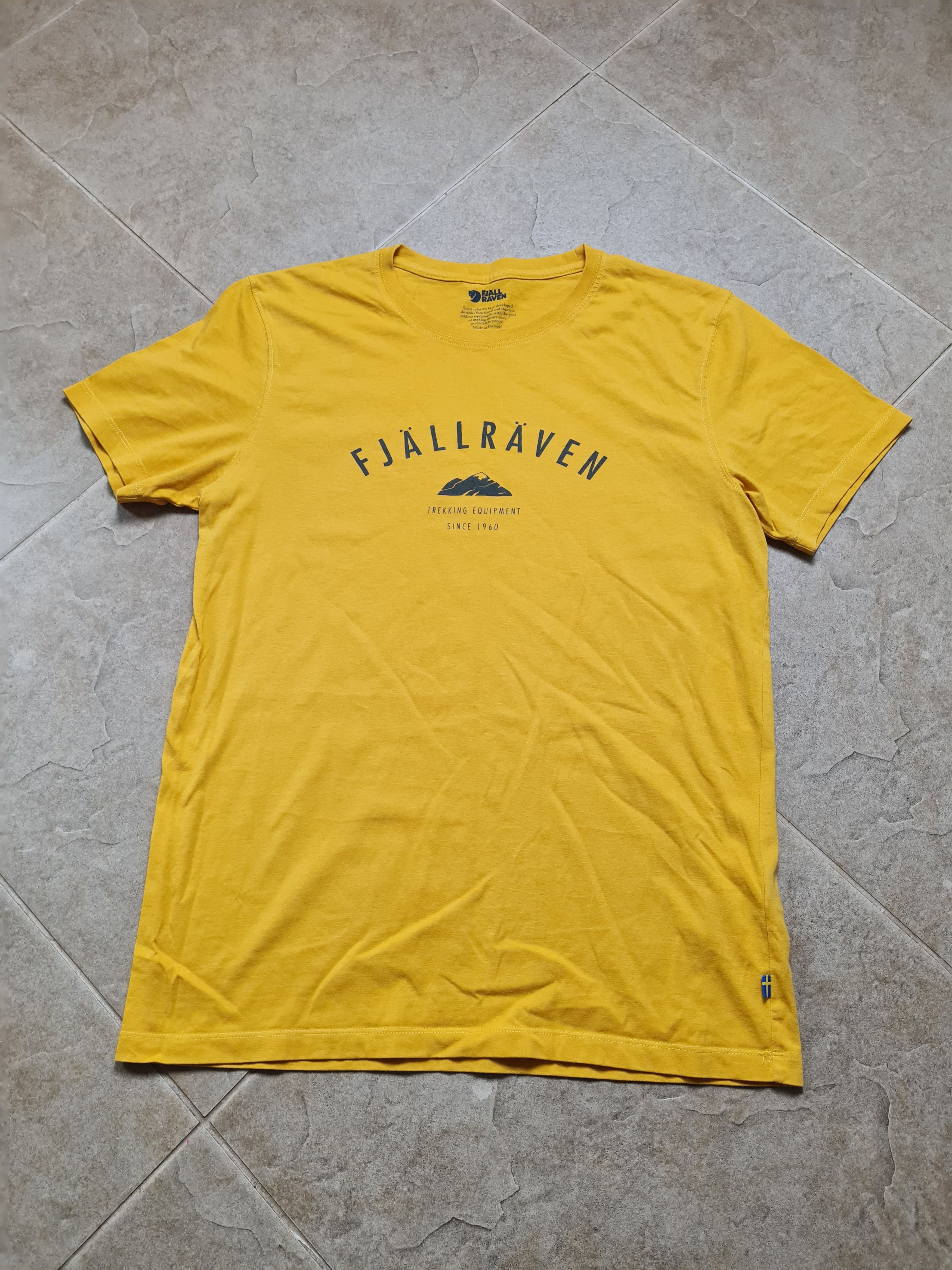 Fjallraven T-Shirt Fjallraven Yellow Mountain Logo Top Vintage Shirt Size US M / EU 48-50 / 2 - 3 Thumbnail