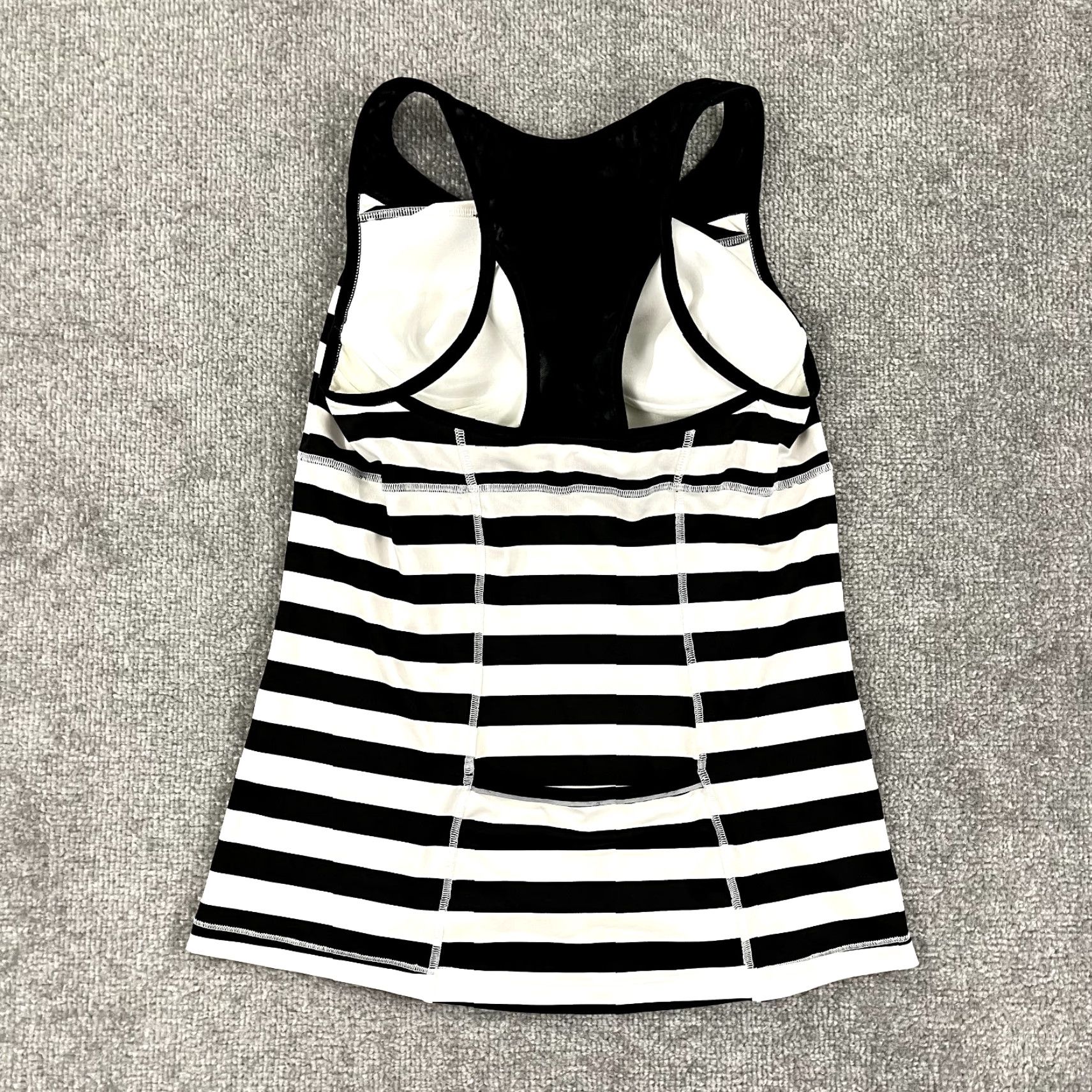 Athleta ATHLETA Shirt Womens Small Chase Tank Top Padded Bra Black White Stripe Tank Sleeveless Multicolor Stripe Casual Gym & Training Running Yoga Womens/S Size S / US 4 / IT 40 - 3 Thumbnail