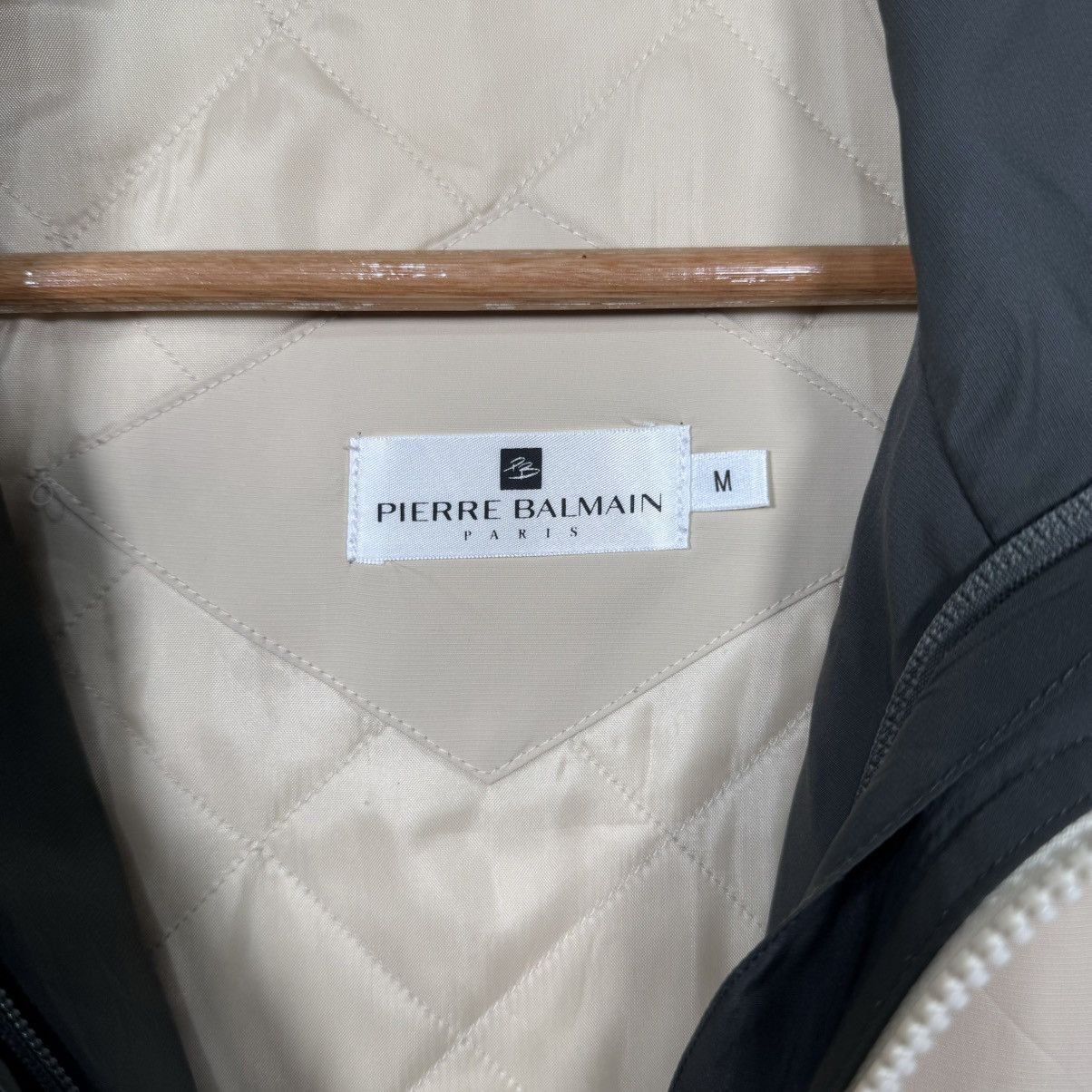Balmain × Pierre Balmain × Vintage Vintage Pierre Balmain Thermolite Insulation Offwhite Size M Size US M / EU 48-50 / 2 - 9 Thumbnail