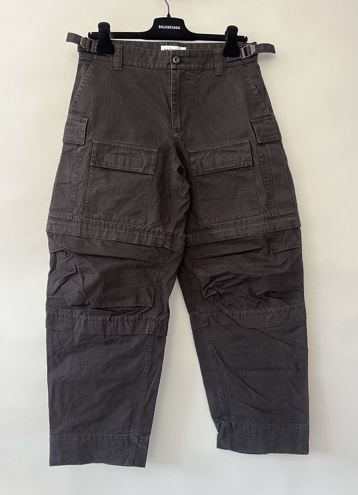 Balenciaga Balenciaga Baggy Cargo Pants Size US 30 / EU 46 - 8 Thumbnail