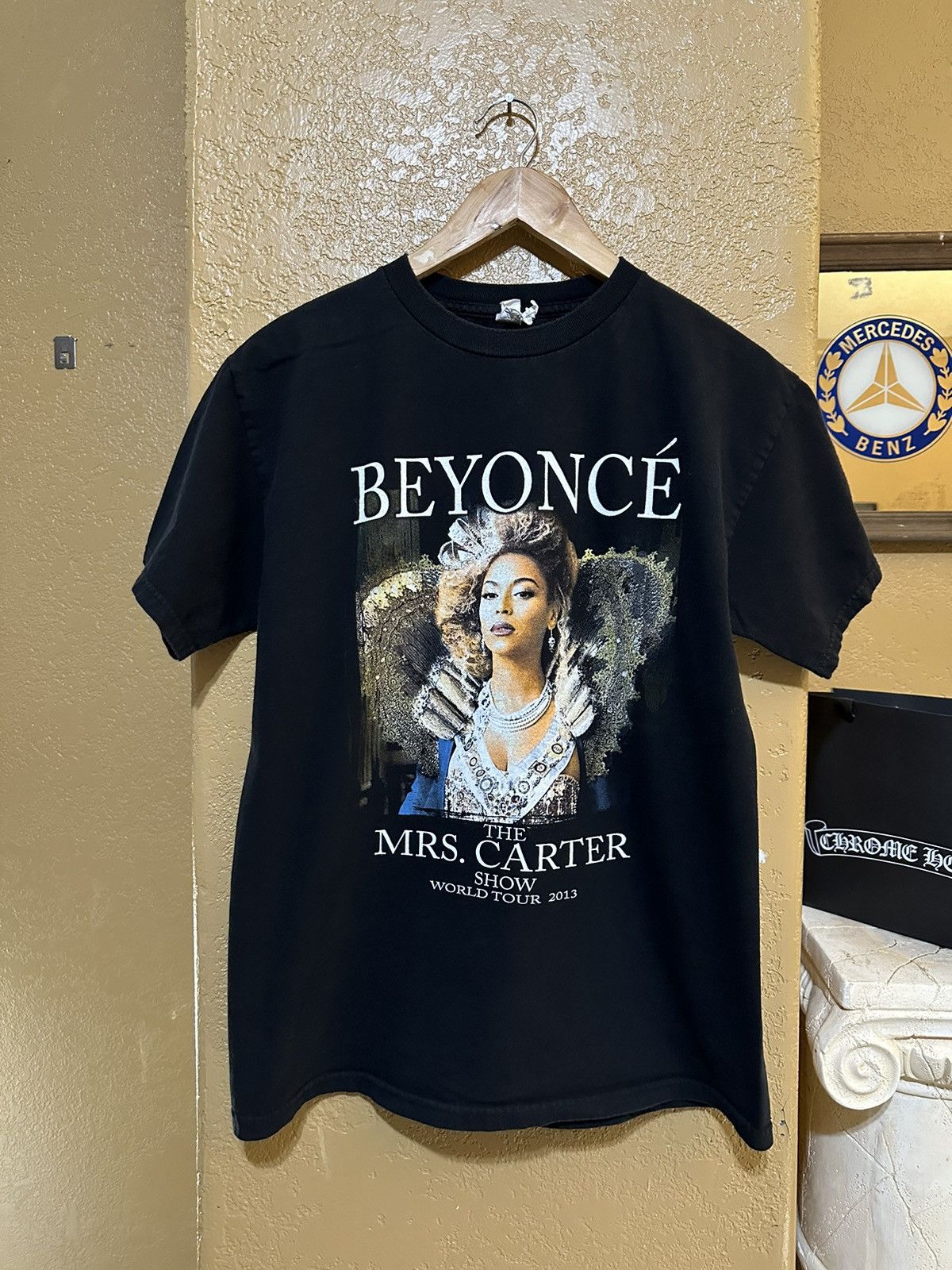 Band Tees × Beyonce × Vintage Rare Beyoncé Mrs Carter Show World Tour T Shirt Medium Size US M / EU 48-50 / 2 - 2 Thumbnail