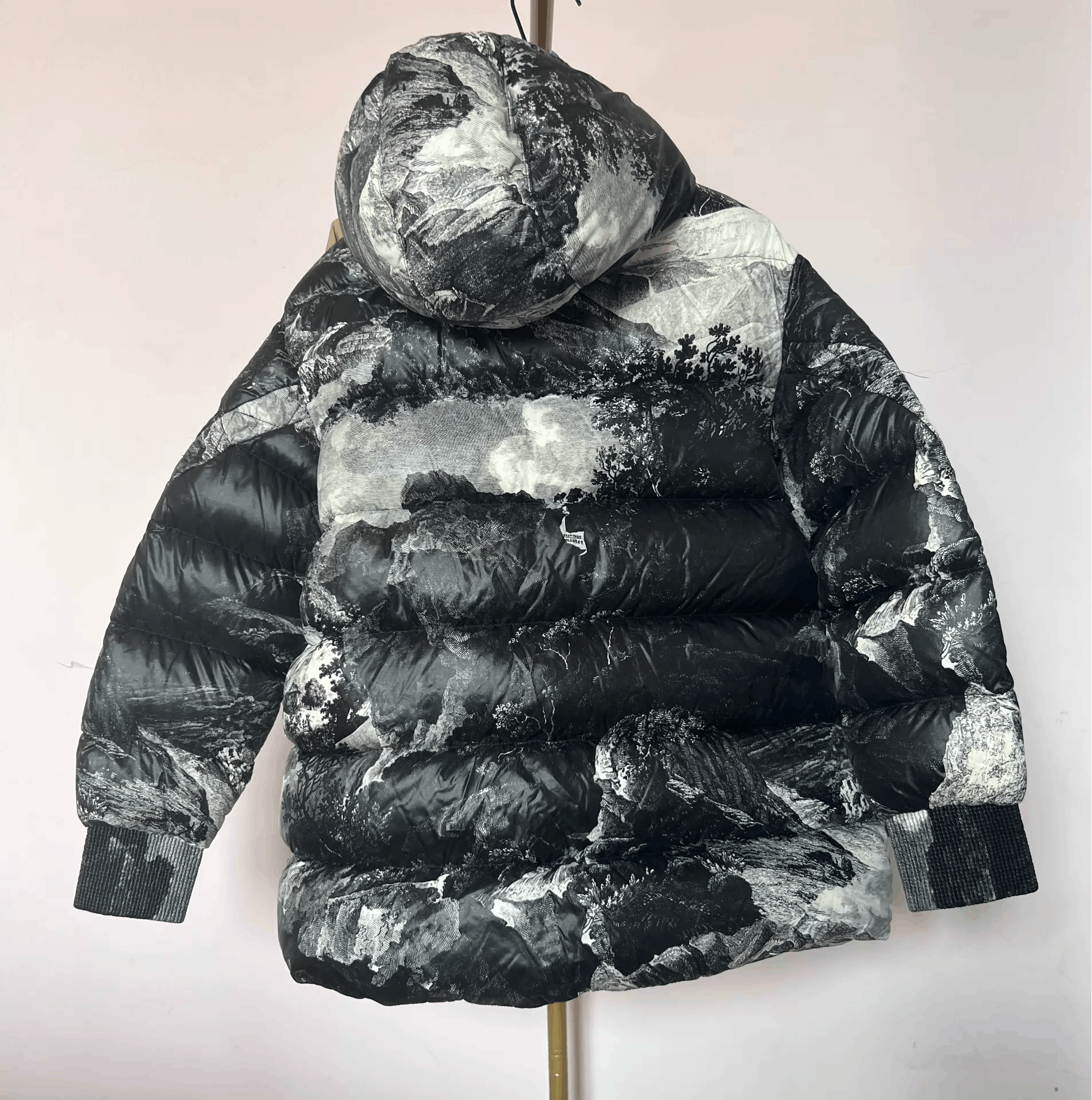 Moncler MONCLER Down Jacket Size 2 Size XS / US 0-2 / IT 36-38 - 2 Thumbnail