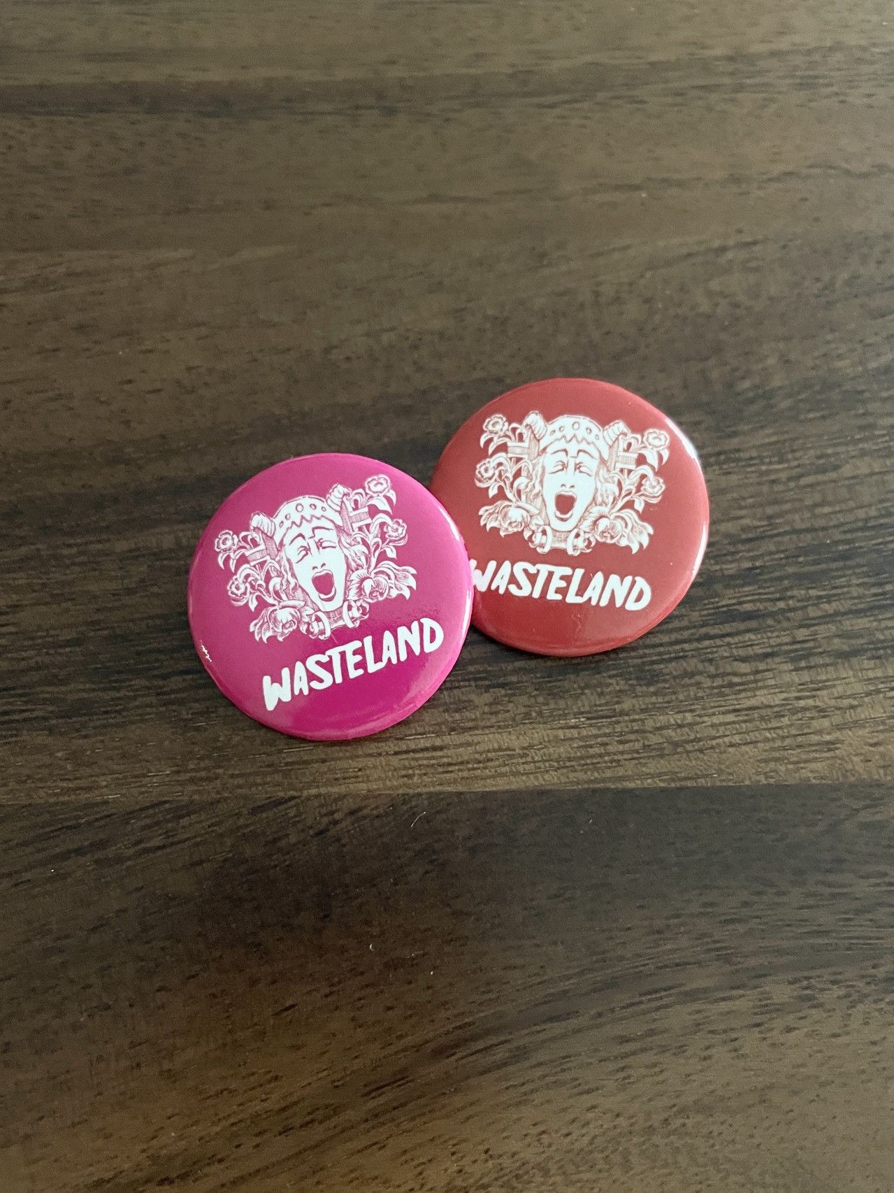 Designer RARE Vintage Wasteland Pin Set Size ONE SIZE - 1 Thumbnail