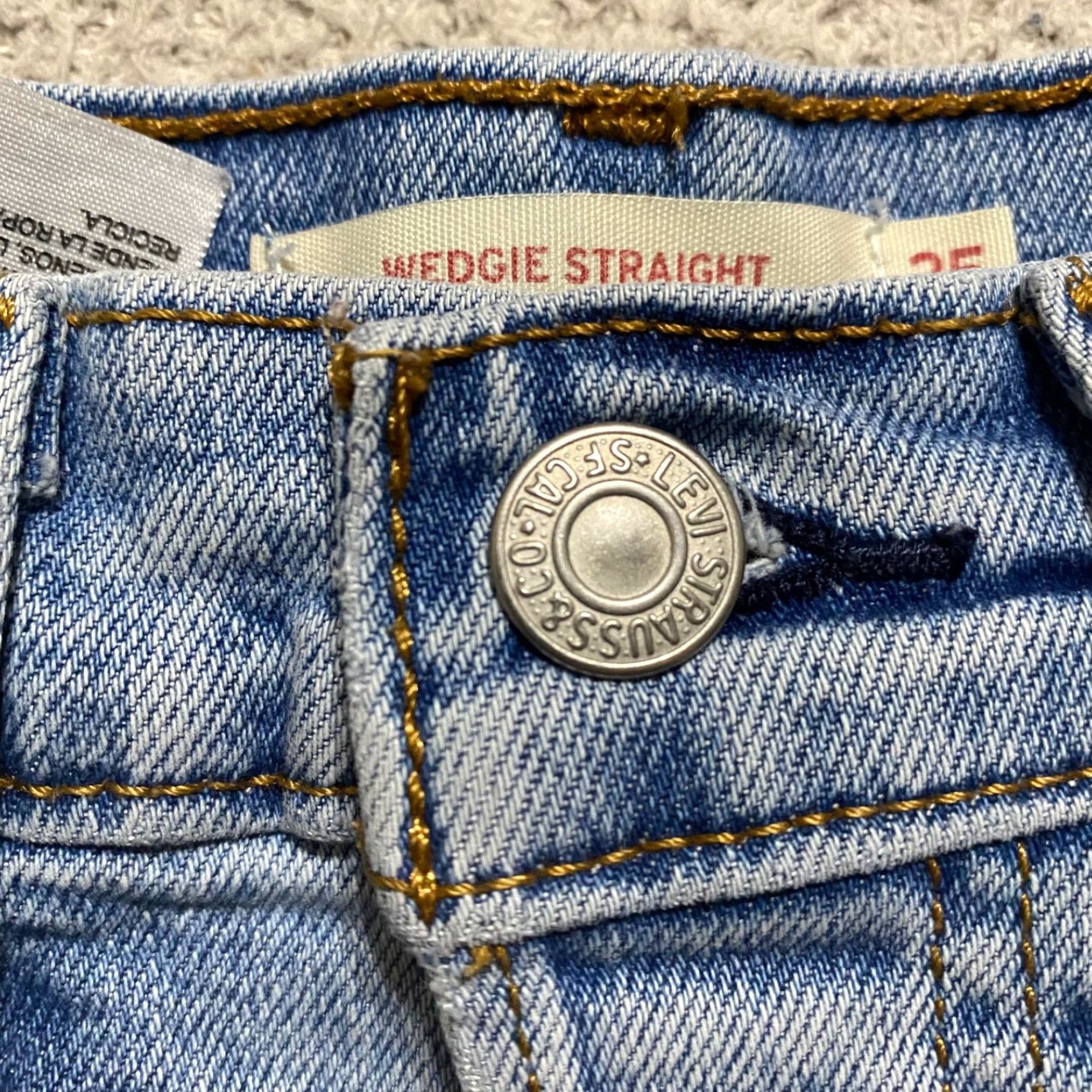 Levi's VINTAGE Levi's Womens 25 Jeans Blue Denim Medium Wash Wedgie Straight Raw Hem Distressed Size 42" / US 20 - 4 Thumbnail