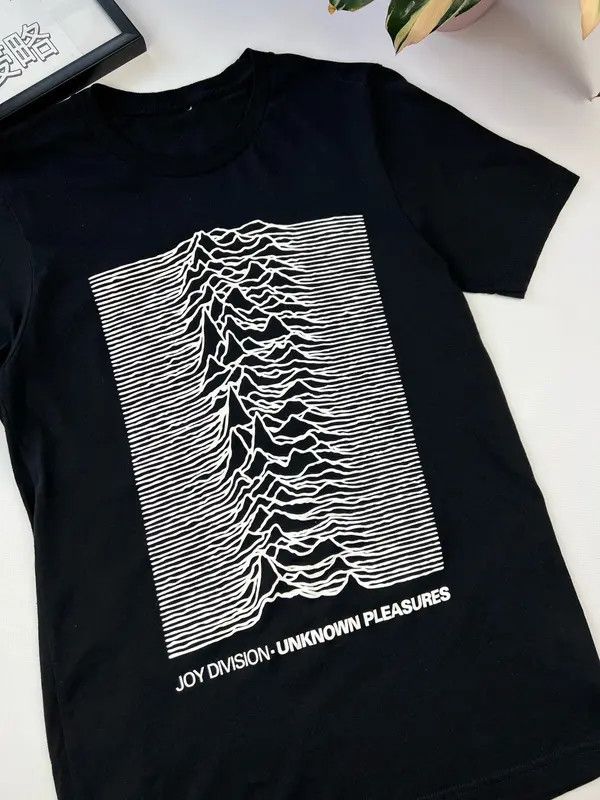 Band Tees Vintage Joy Division t-shirt Size US S / EU 44-46 / 1 - 5 Thumbnail
