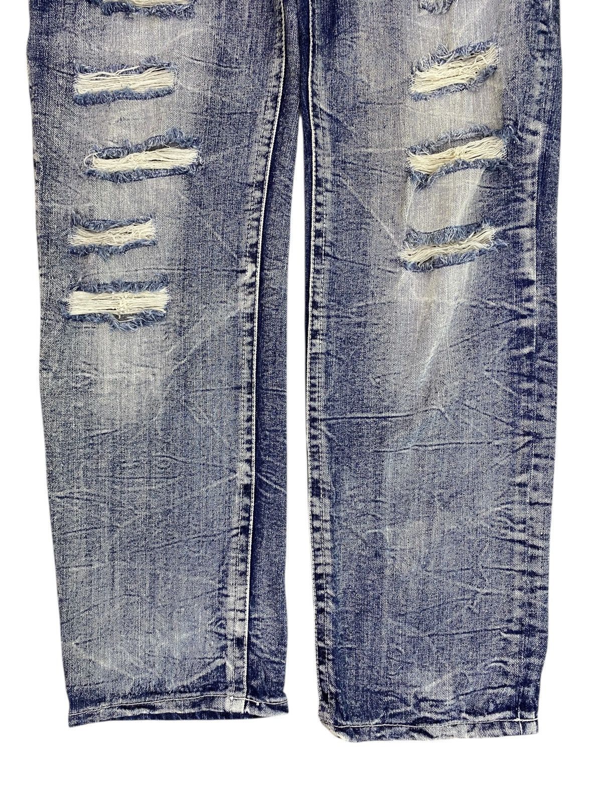 Japanese Brand Japanese Brand Thunder Faded Wash Style Distressed Jeans Size US 32 / EU 48 - 9 Thumbnail