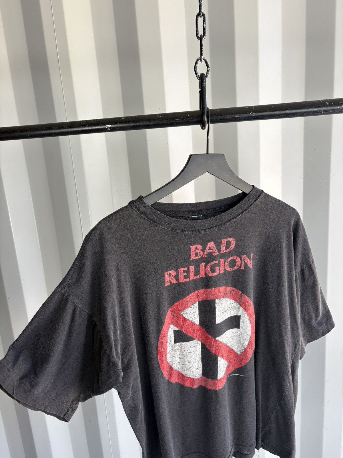 Band Tees Vintage Bad Religion Thrashed Distressed Faded Shirt Grunge Size US XL / EU 56 / 4 - 4 Thumbnail