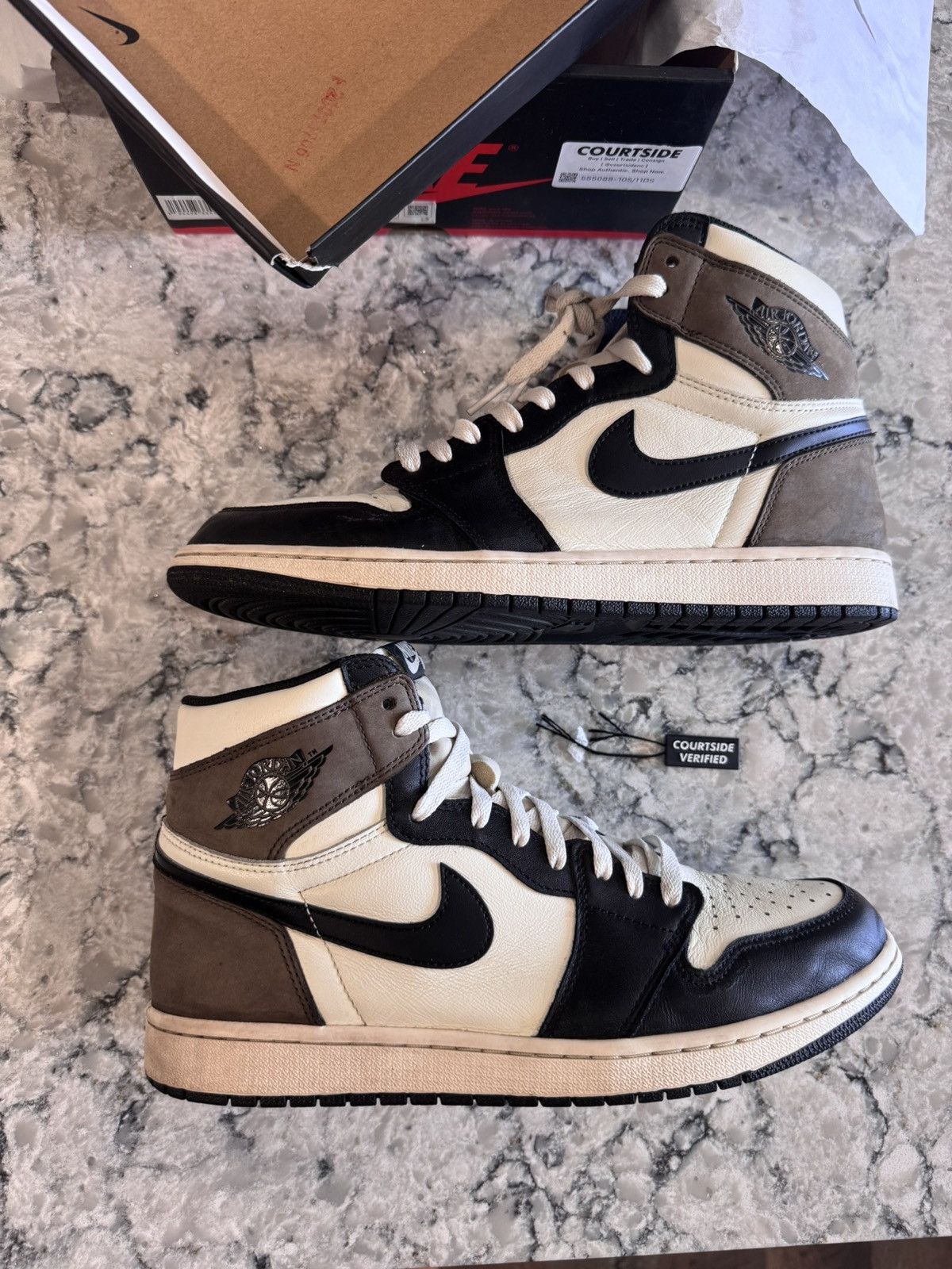 Jordan Brand Jordan 1 “MOCHA” Size US 11 / EU 44 - 1 Thumbnail