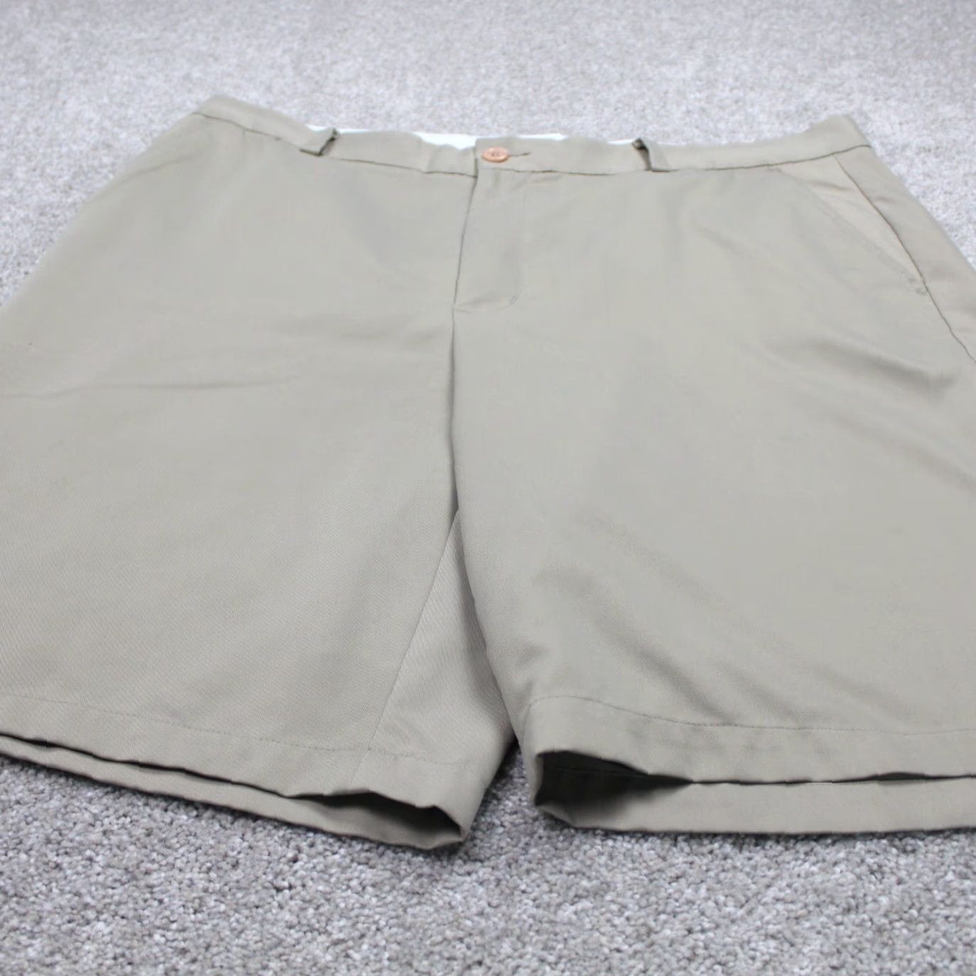 Vintage Greg Norman for Tasso Elba Shorts Mens 38 Beige 100% Polyester Golf w/10" inseam Short Size US 38 / EU 54 - 2 Thumbnail