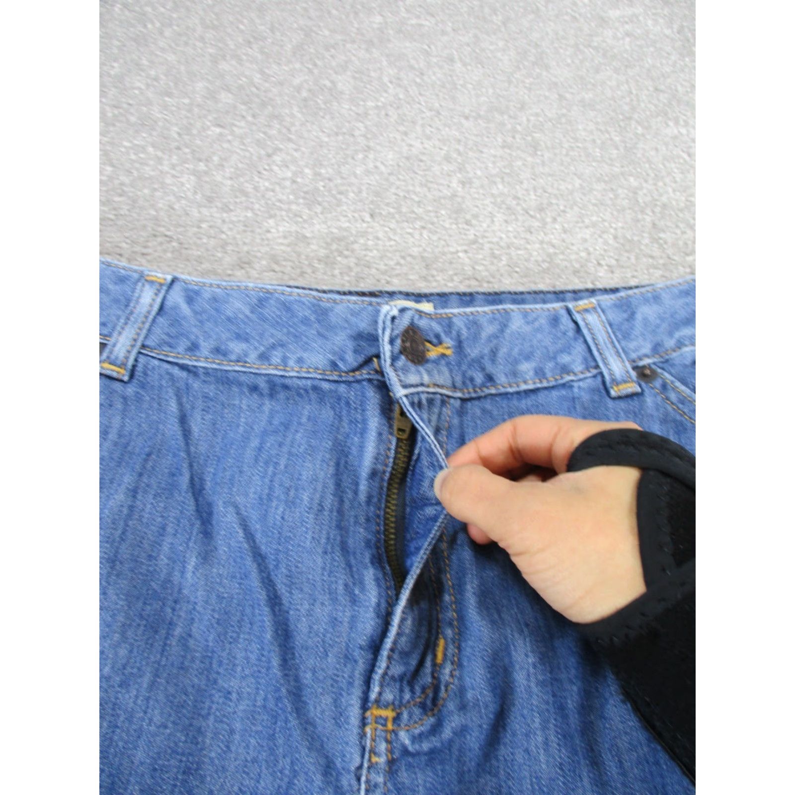 Vintage L.L.Bean Shorts Womens 18 Medium Wash Lightweight Denim Classic Fit Straight Blue Solid Size 40" / US 18 - 2 Thumbnail