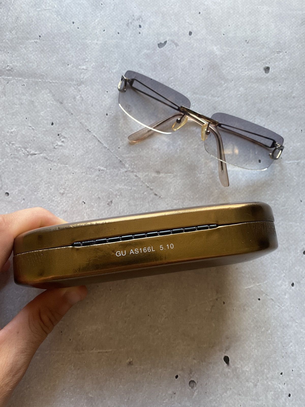 Guess × Vintage Vintage Guess Sunglasses Gold Italy H-5271 GU AS166L 5.10 Size ONE SIZE - 8 Thumbnail