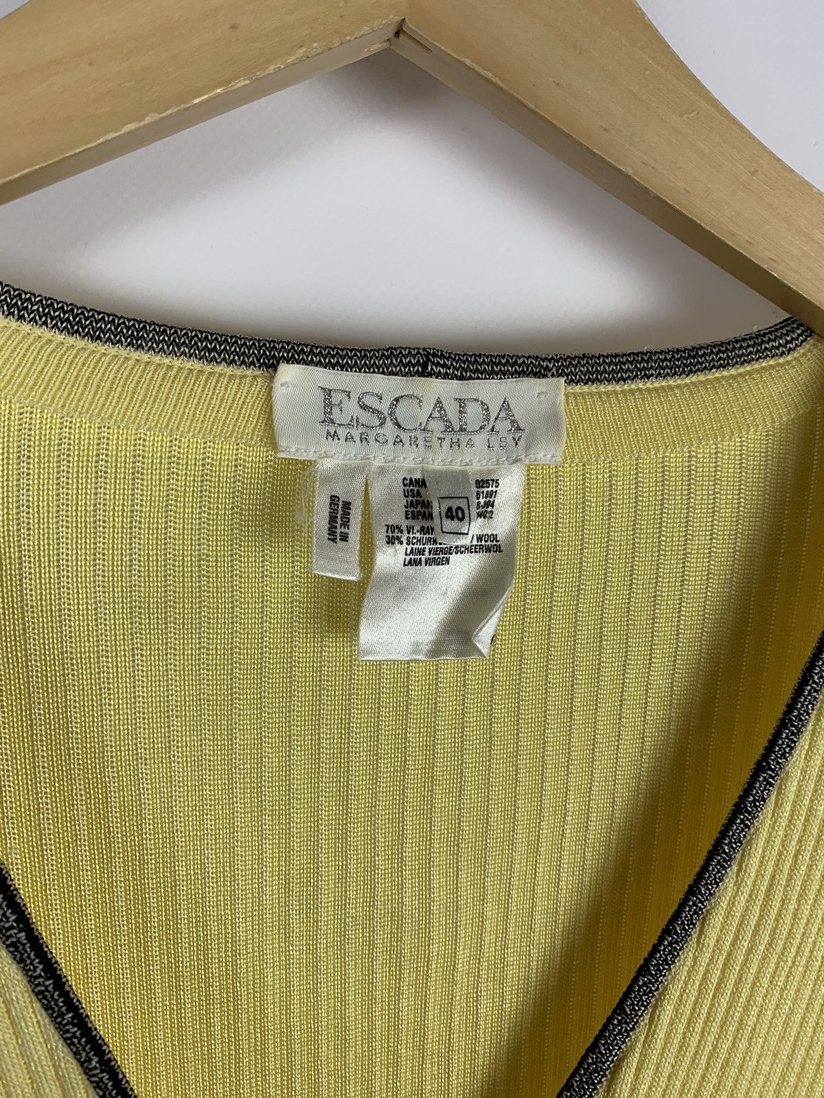 Escada Vintage Escada by Margaretha Ley Knit Heavyweight Cardigan Size S / US 4 / IT 40 - 11 Thumbnail
