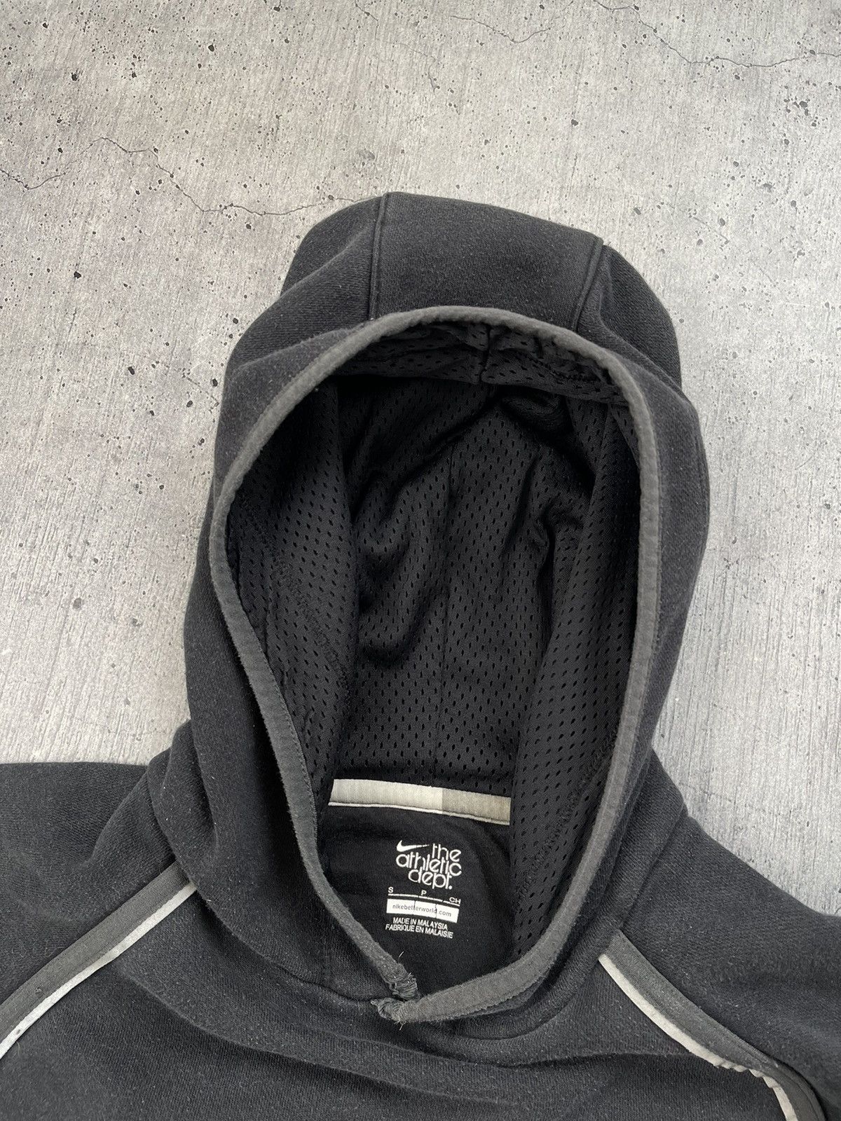 Nike × Vintage Nike Athletic y2k Vintage Swoosh Center Logo Faded Hoodie Size US S / EU 44-46 / 1 - 4 Thumbnail