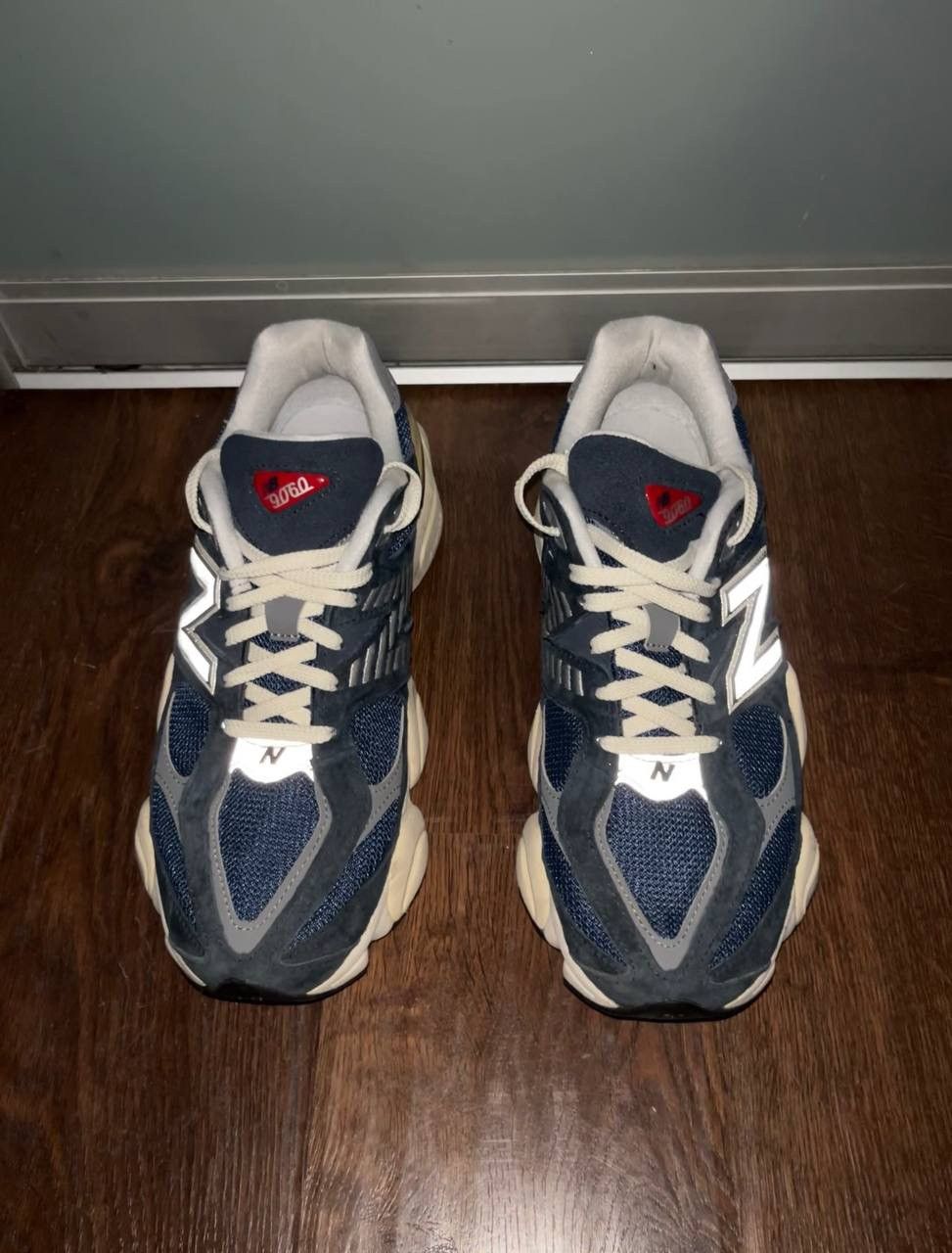 New Balance New Balance 9060 Size US 9.5 / EU 42-43 - 1 Thumbnail