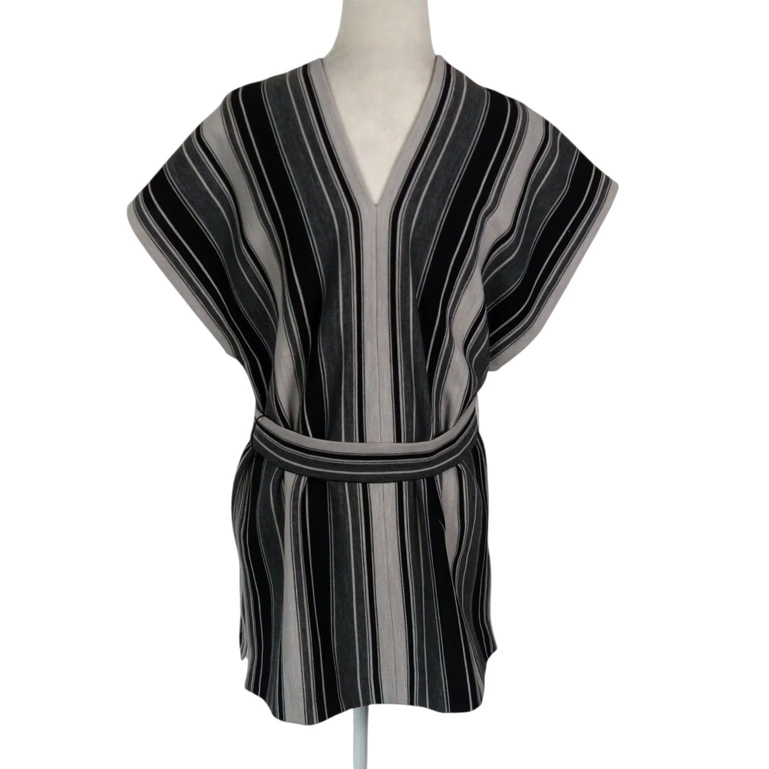 Vintage VINTAGE Act III Grey Striped Sleeveless Kimono Vest Belted Wrap Jacket Shirt Dress? Size M / US 6-8 / IT 42-44 - 4 Thumbnail