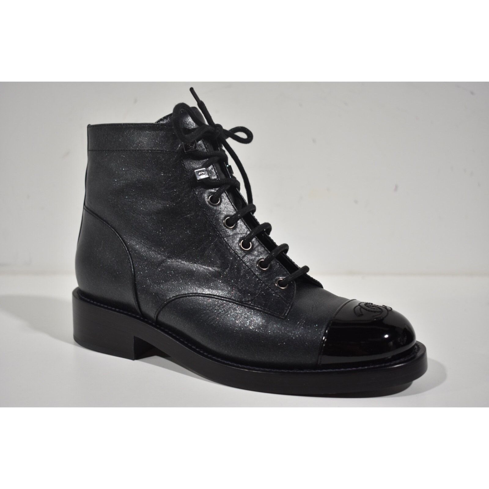 Chanel Chanel 20A Black Calfskin Leather CC Combat Lace Up Tie Size US 9.5 / IT 39.5 - 2 Thumbnail