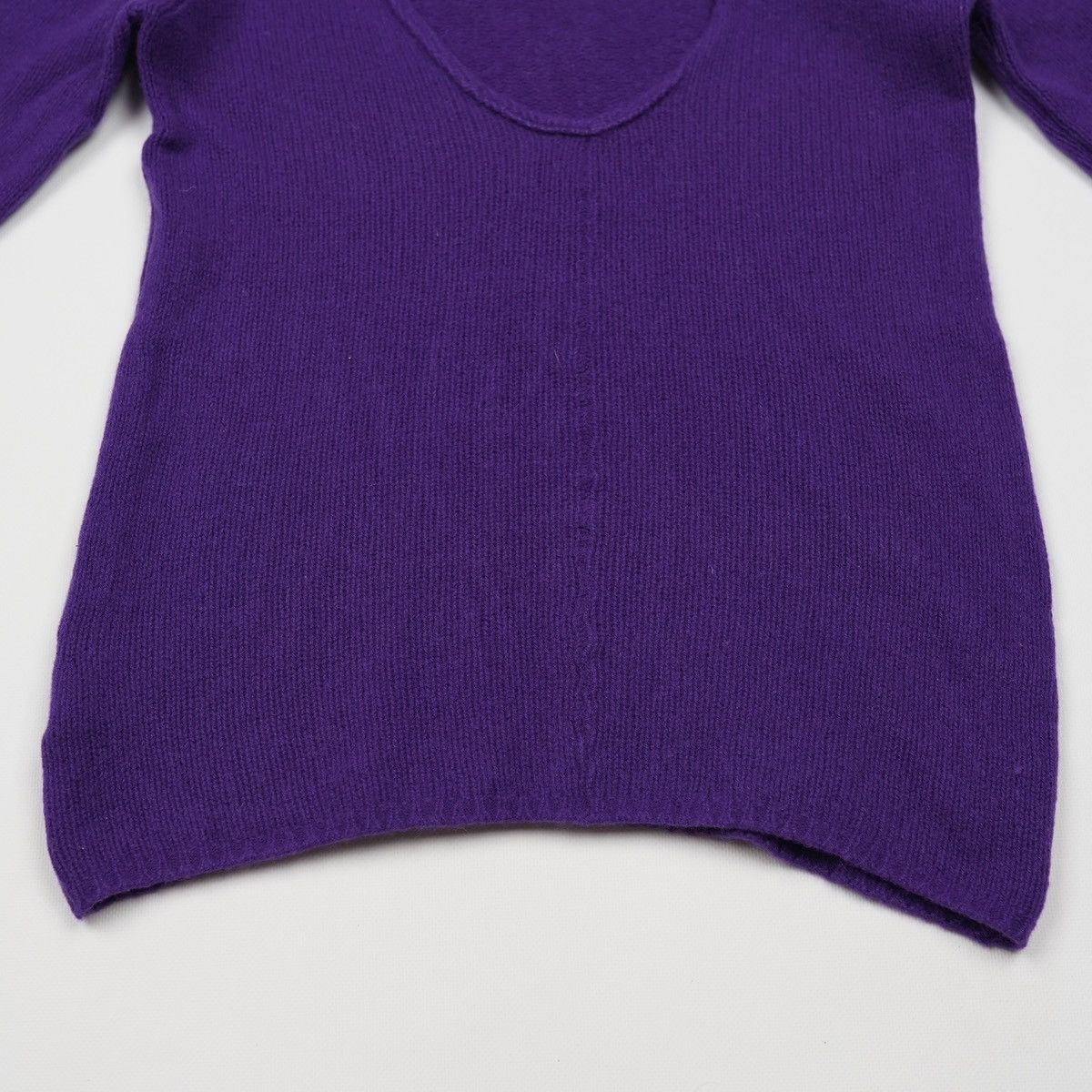 Prada Prada Cashmere Wool V neck Sweater Purple Size S / US 4 / IT 40 - 2 Thumbnail