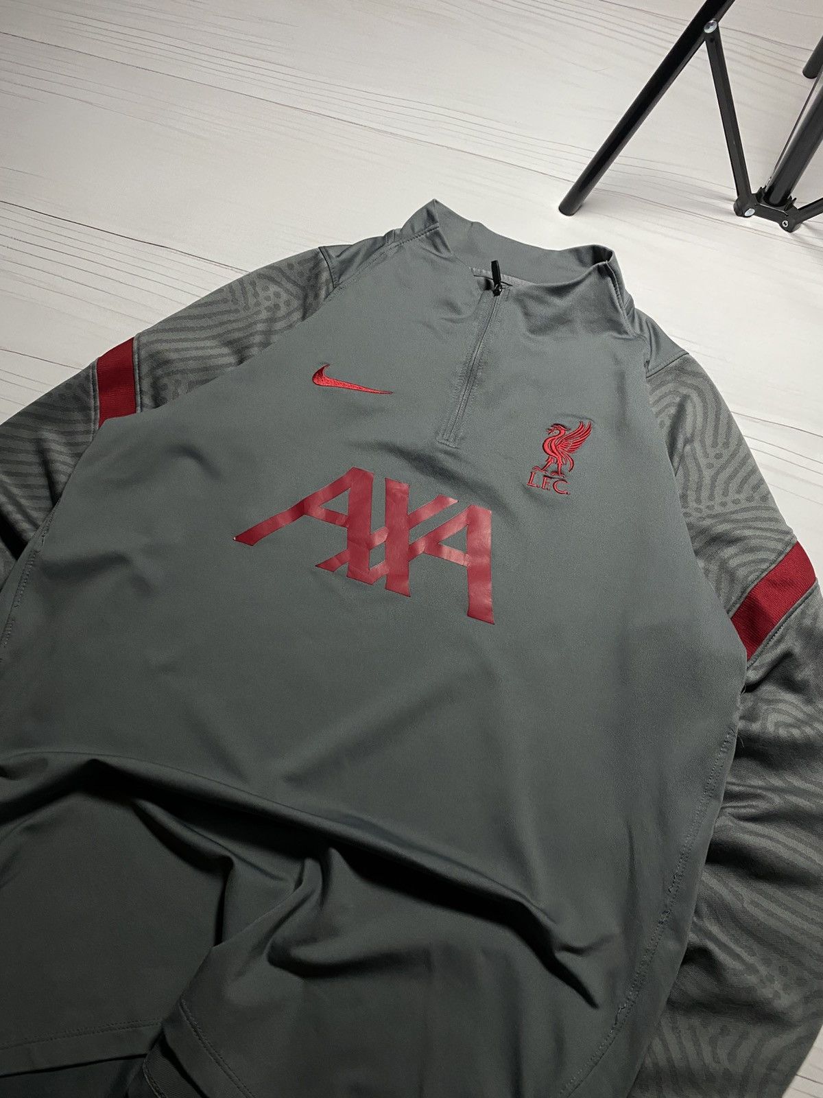 Nike Nike Liverpool FC training longsleeve football y2k jersey Size US L / EU 52-54 / 3 - 5 Thumbnail