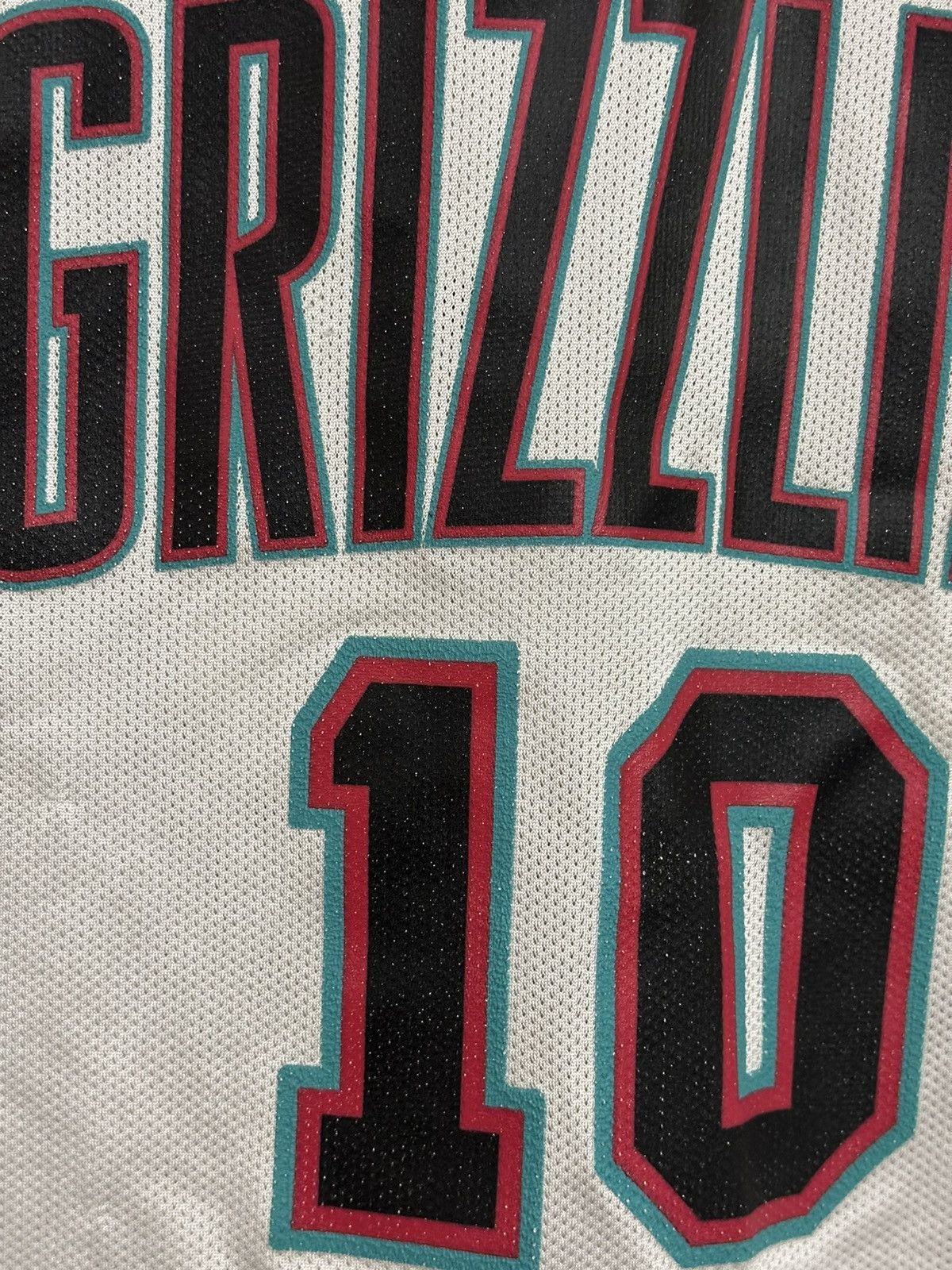Champion Vintage 90s Mike Bibby Vancouver Grizzlies Champion Jersey M Size US M / EU 48-50 / 2 - 5 Thumbnail