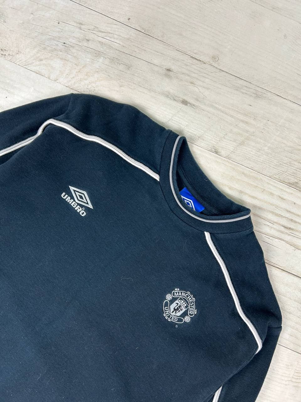 Umbro Vintage Umbro Manchester United 90s Soccer Sweatshirt Size US M / EU 48-50 / 2 - 2 Thumbnail