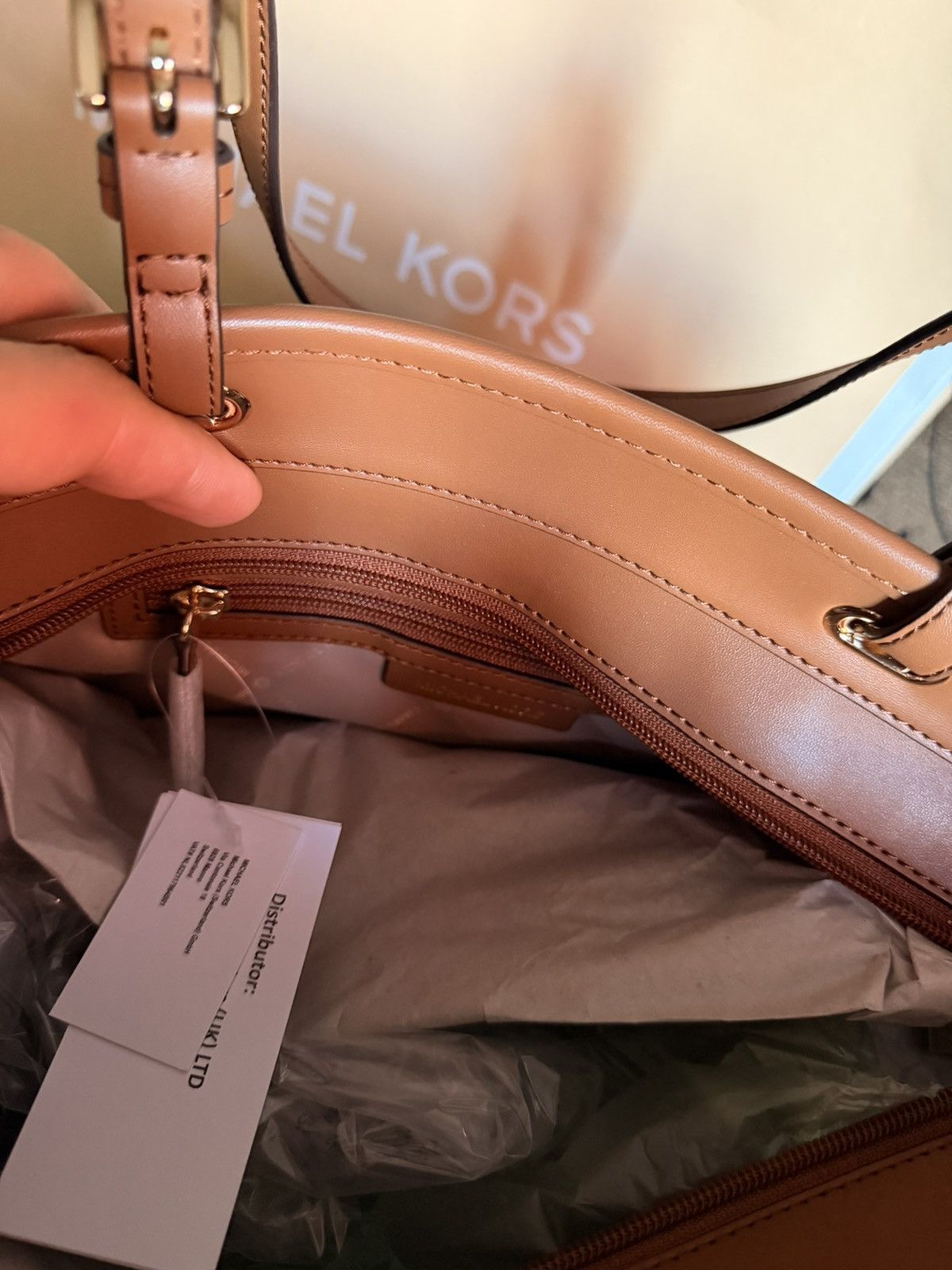 Michael Kors *NEW* Best Michael Kors Bag Size ONE SIZE - 2 Thumbnail