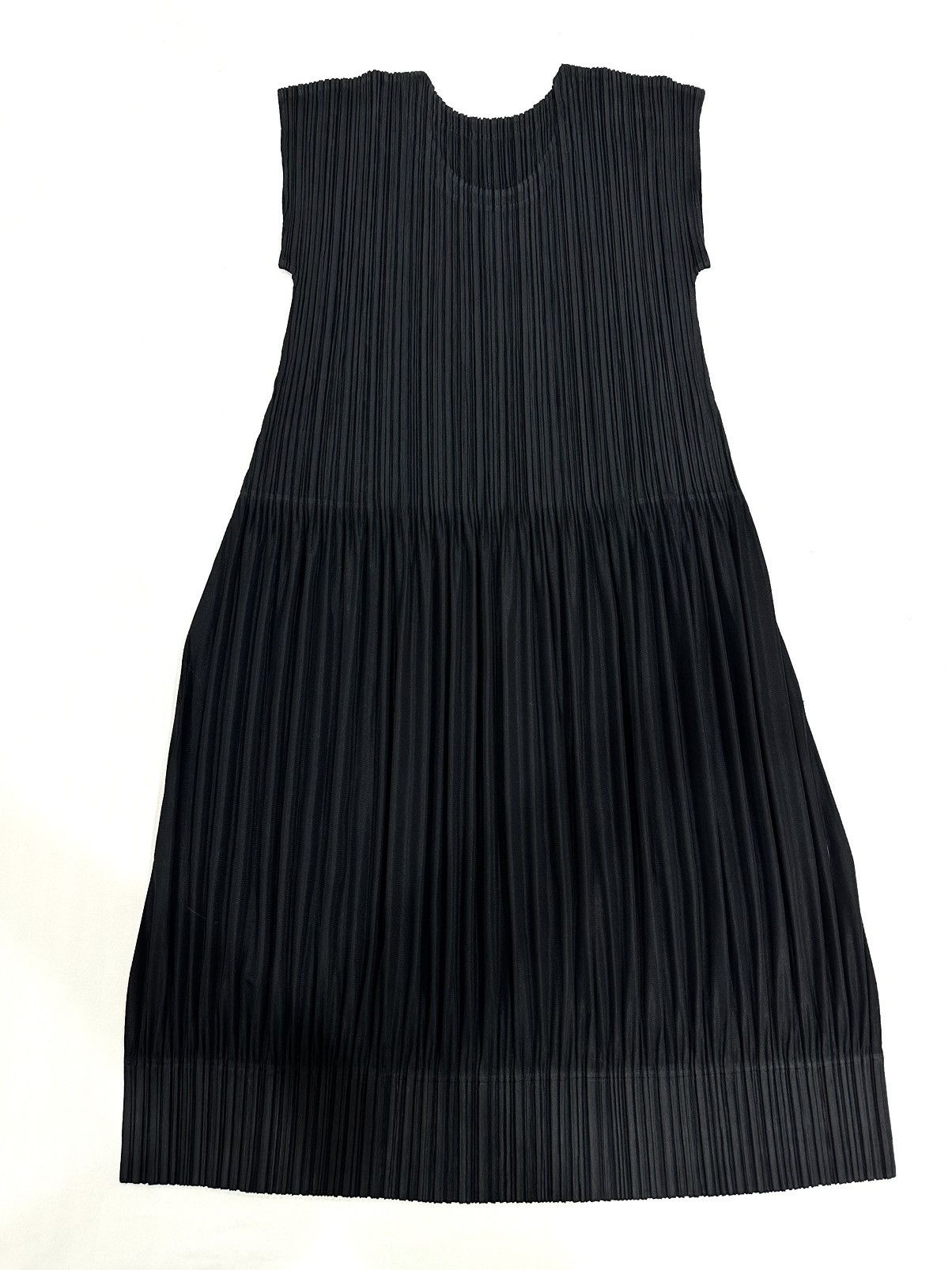 Pleats Please Issey Miyake PLEATS PLEASE Issey Miyake Pleated Midi Dress Size ONE SIZE - 2 Thumbnail
