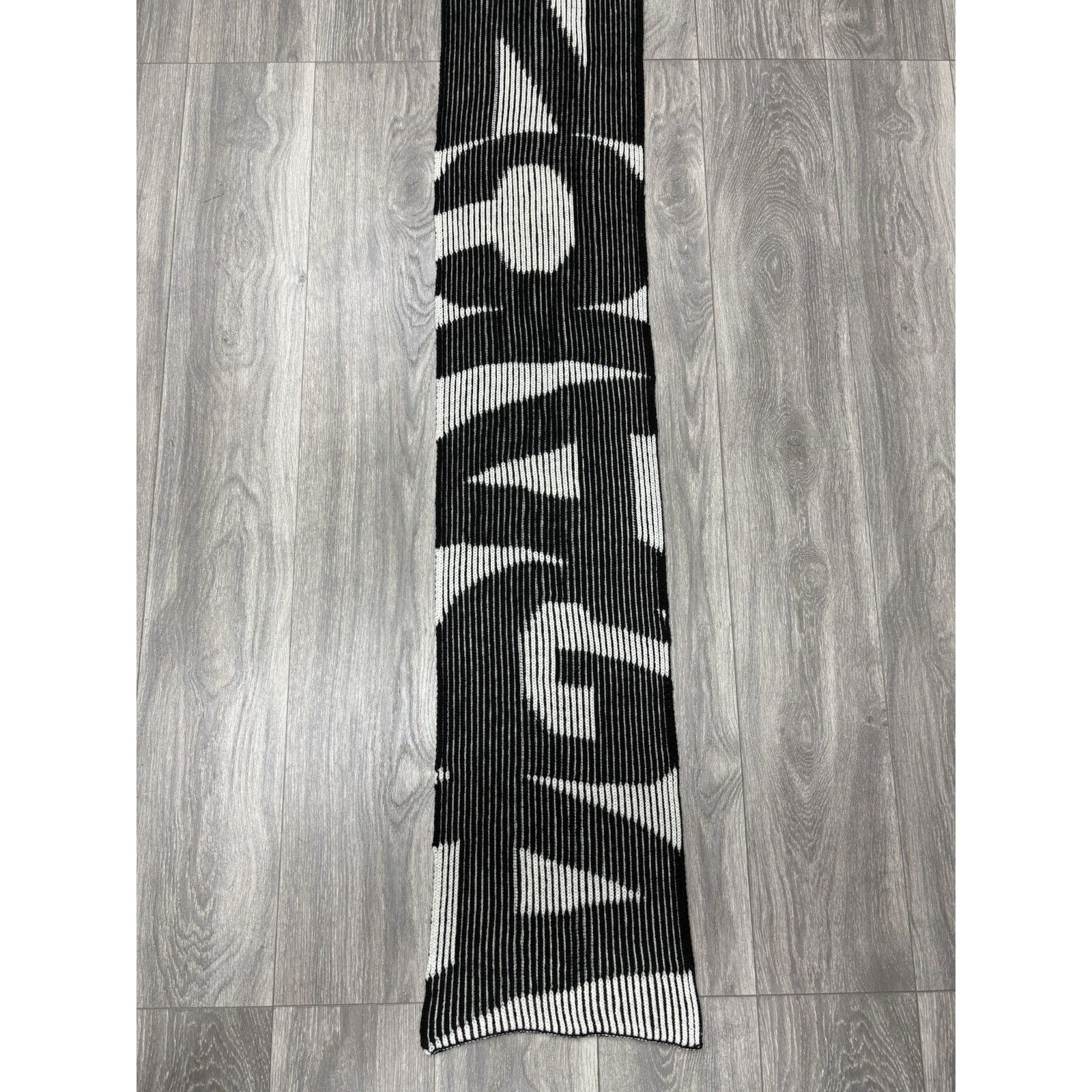 Balenciaga Balenciaga Logo Printed Wool Scarf | NEW! Size ONE SIZE - 7 Thumbnail
