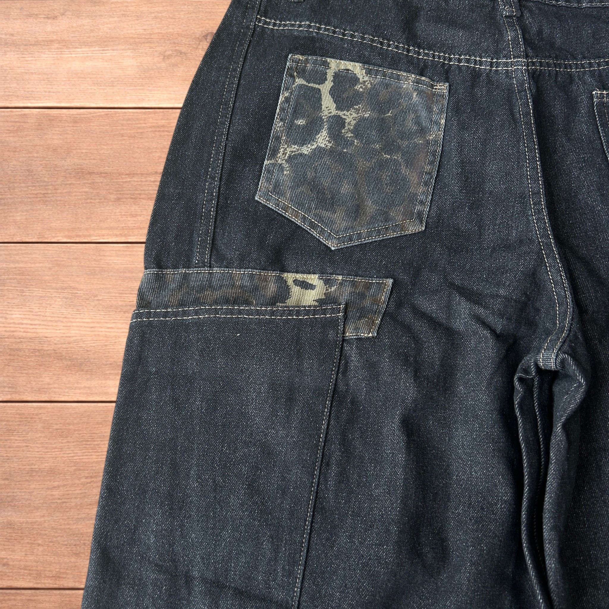 Japanese Brand Baggy wide leg jeans with leopard print in dark blue. Size US 36 / EU 52 - 4 Thumbnail
