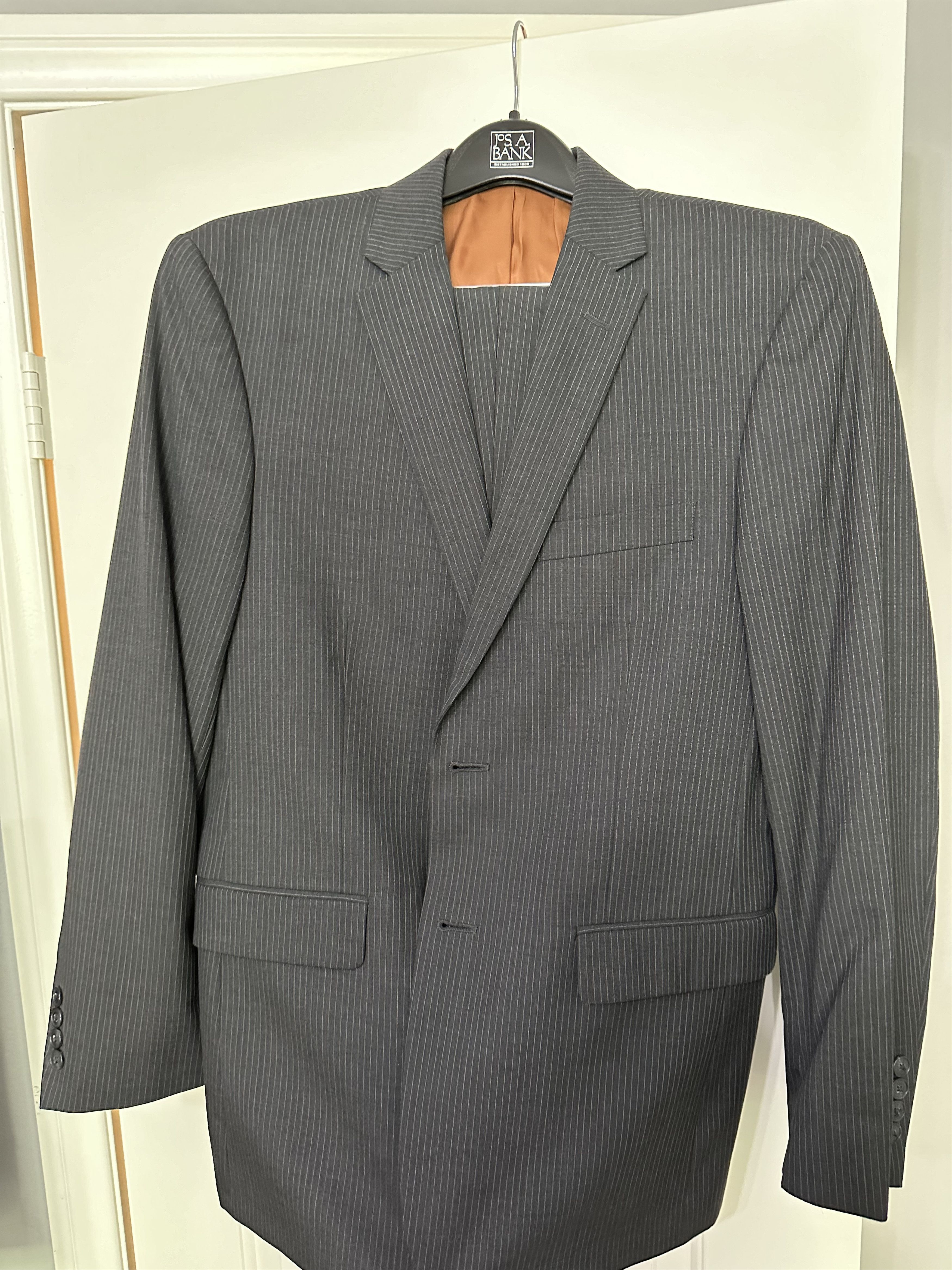 Jos. A. Bank JoS. A. Bank 100% Wool Slim 2 Piece Suit Size 40R - 1 Thumbnail