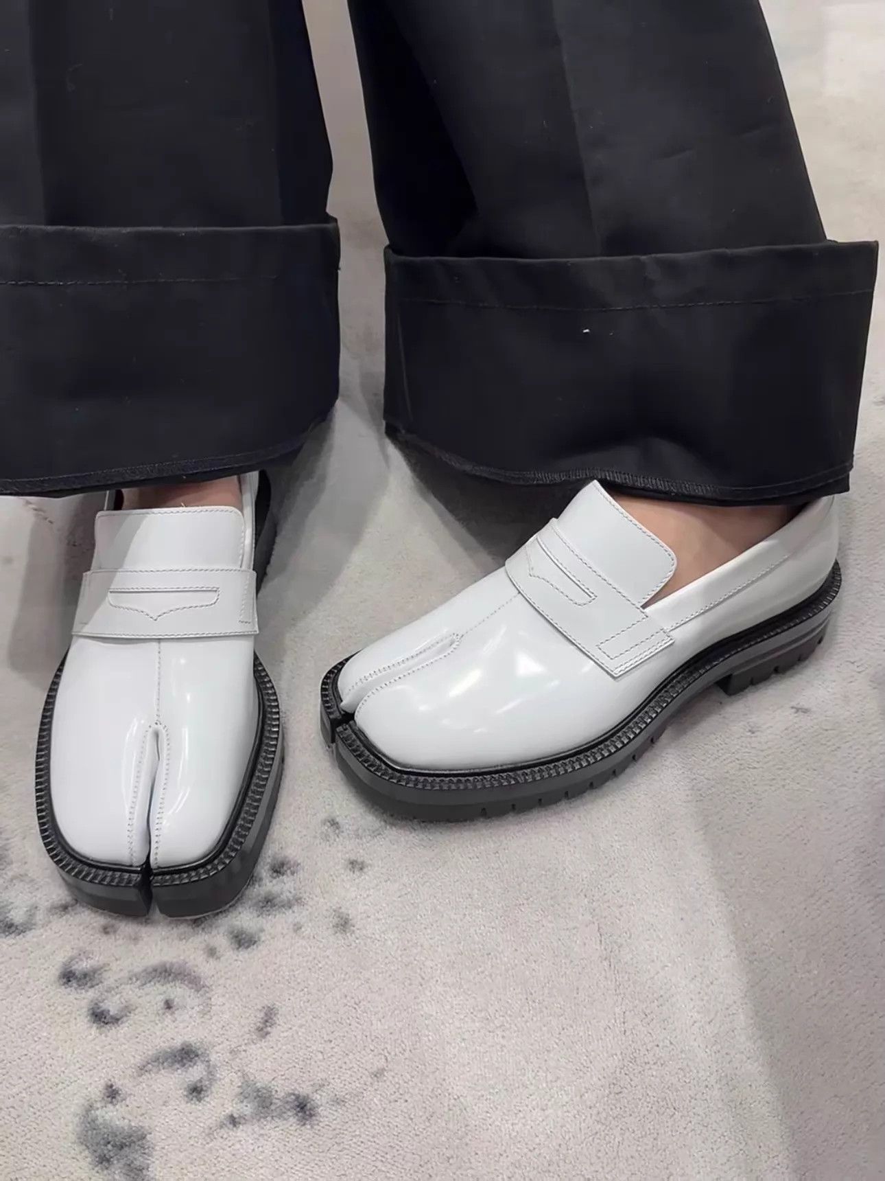 Maison Margiela Maison Margiela Tabi Derby Shoe White 35 Size US 4.5 / IT 34.5 - 9 Thumbnail