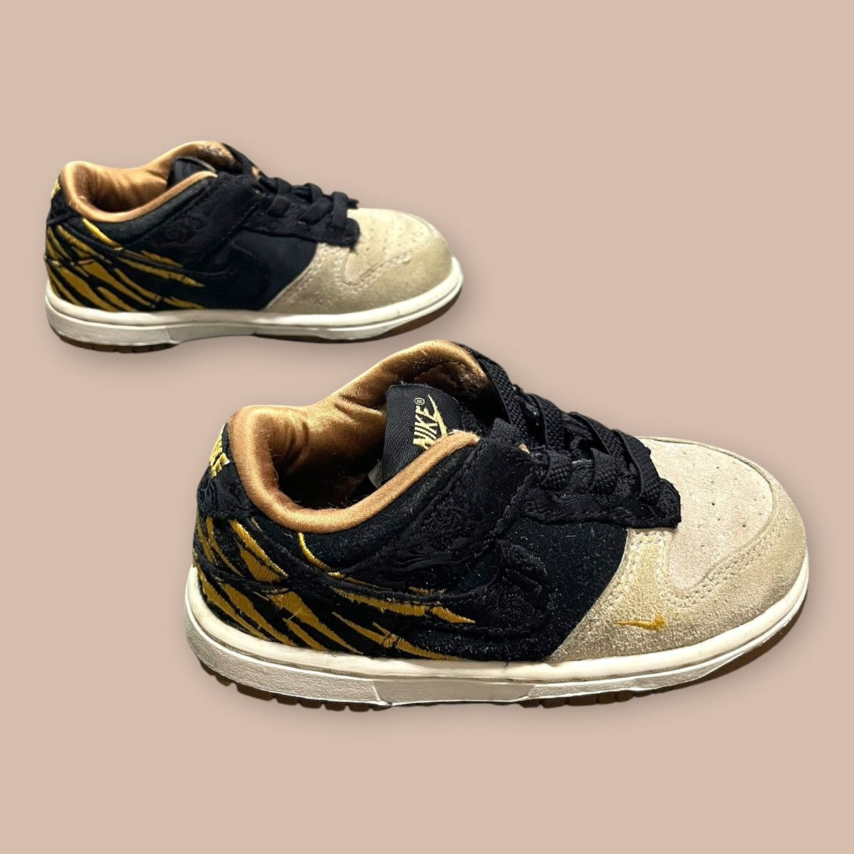 Nike Nike Dunk Low TD ‘God of Wealth’ Size US 5 / EU 37 - 7 Thumbnail