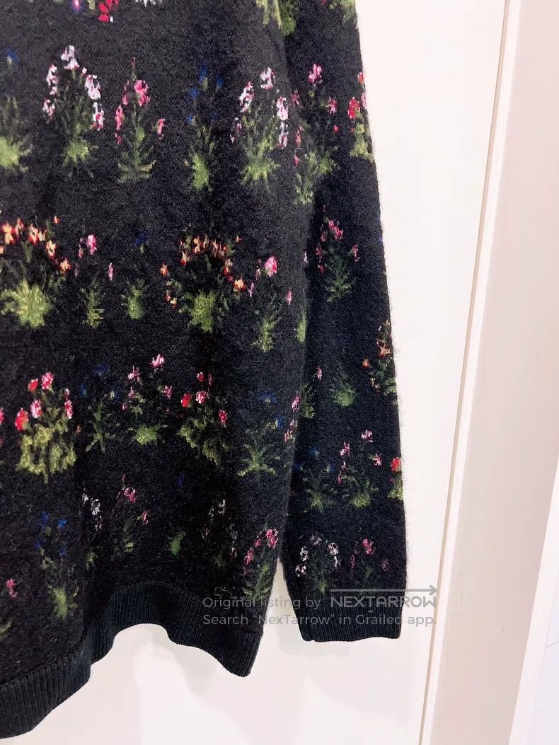 Valentino Valentino Black small floral crew neck long sleeve sweater Size S / US 4 / IT 40 - 4 Thumbnail