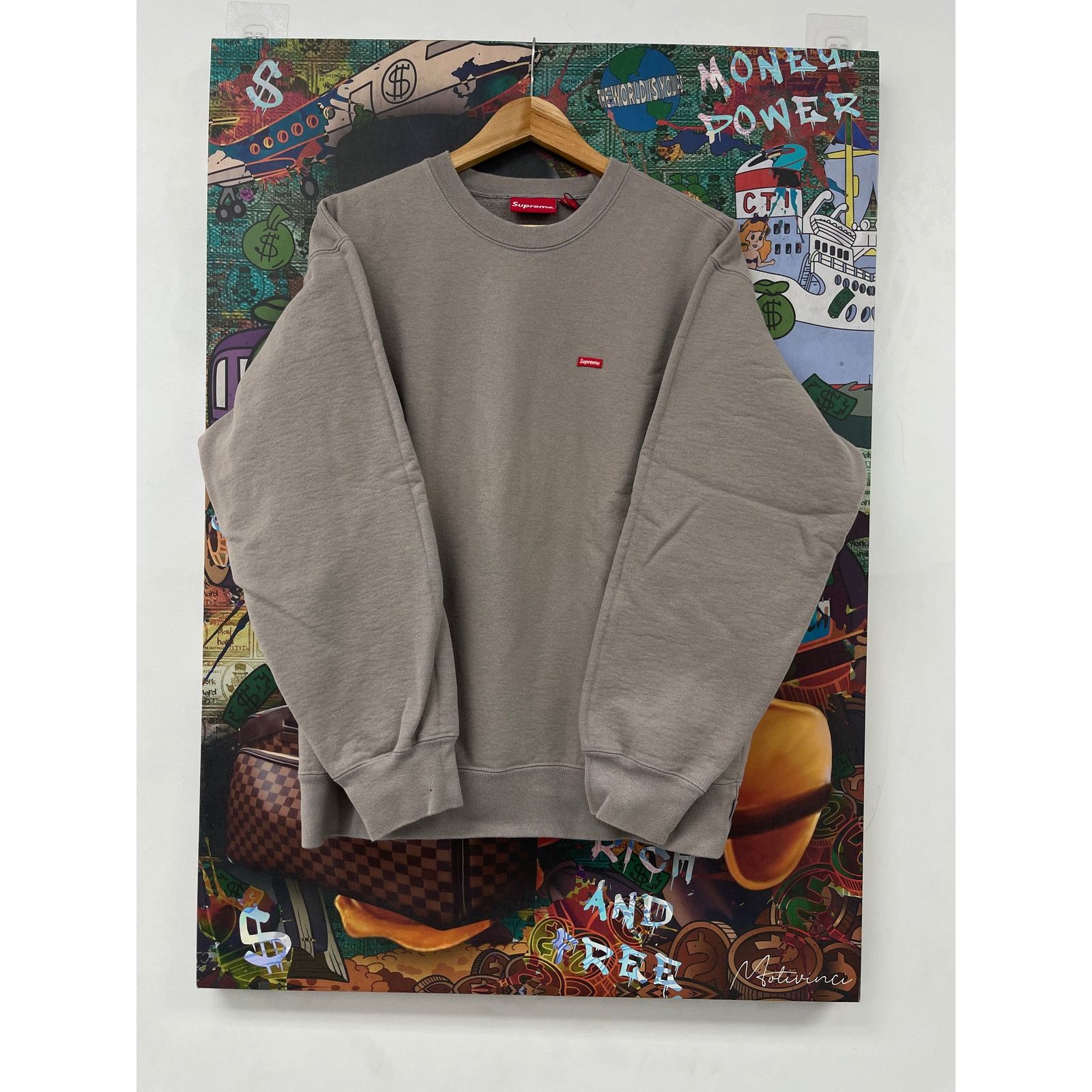 Supreme Supreme Small Box Logo Crewneck Tan Red Used Medium Size US M / EU 48-50 / 2 - 1 Thumbnail