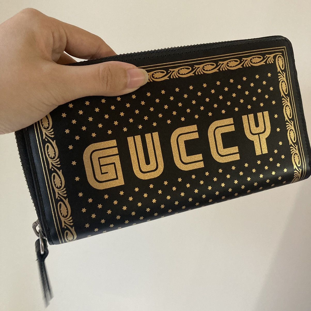 Gucci Gucci x Sega "Guccy" Black Leather Wallet with Gold Star Size ONE SIZE - 8 Thumbnail