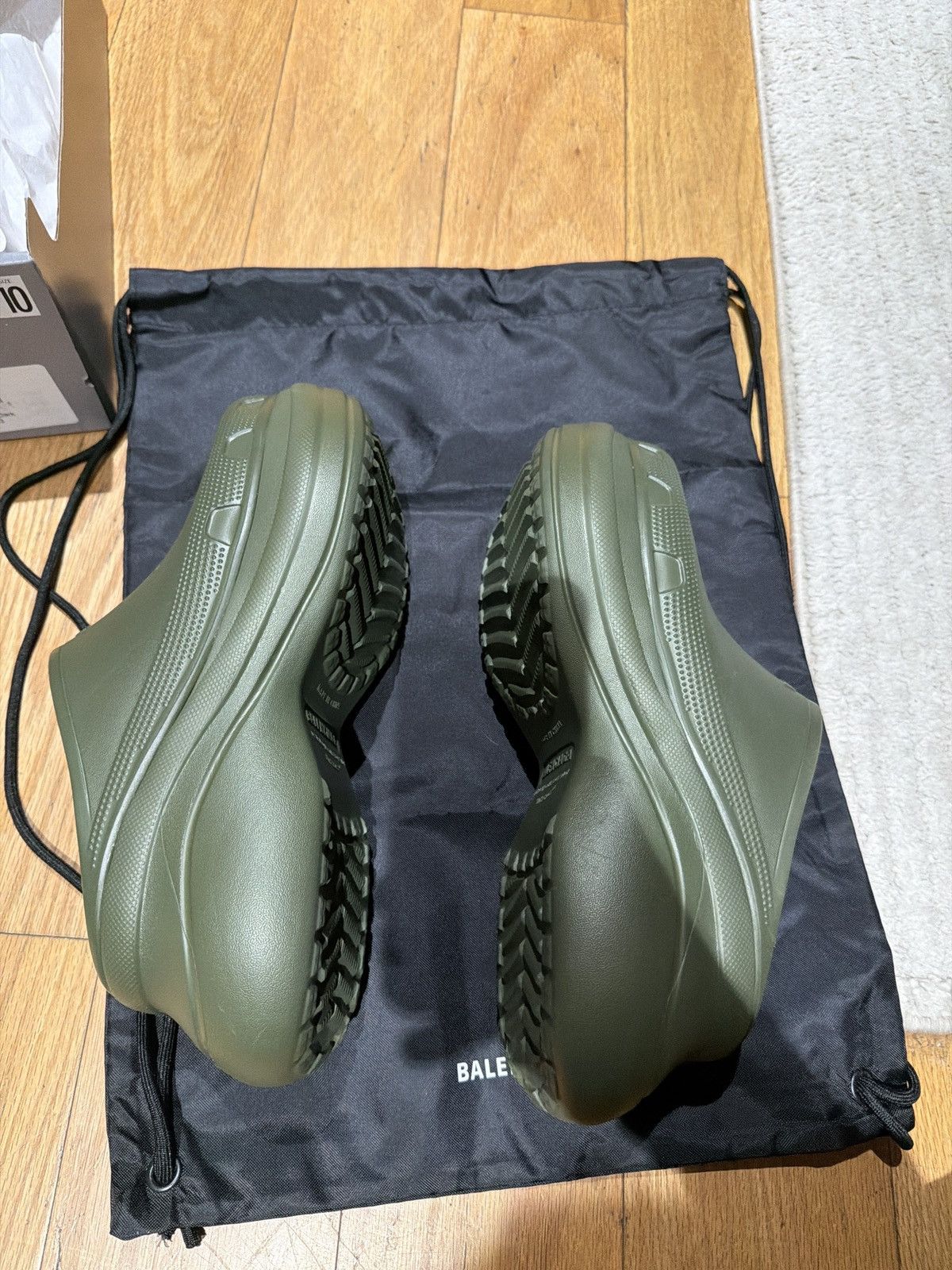Balenciaga × Crocs Balenciaga crocs dark green size 43 Size US 10 / EU 43 - 6 Thumbnail