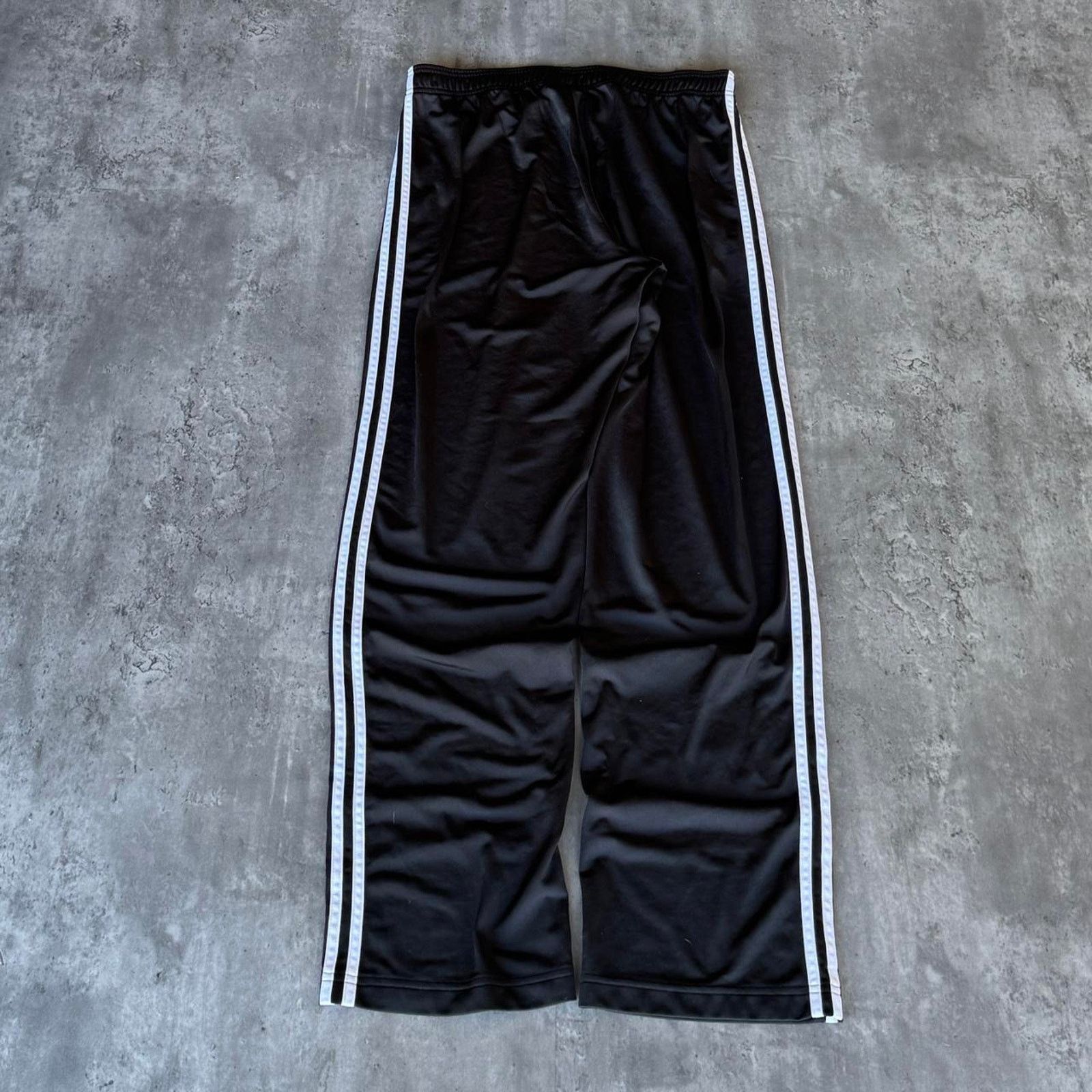 Adidas Adidas Black & White Embroidered Essential Sweatpants Size US 33 - 2 Thumbnail
