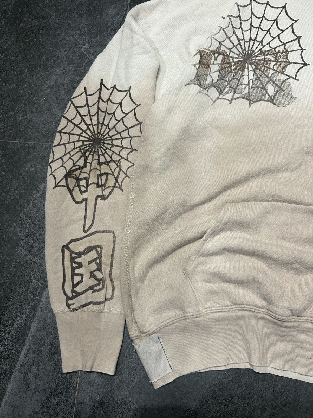 The Great China Wall The Great China Wall Ink Spider Webs Rare Hoodie Beige/White Size US M / EU 48-50 / 2 - 4 Thumbnail