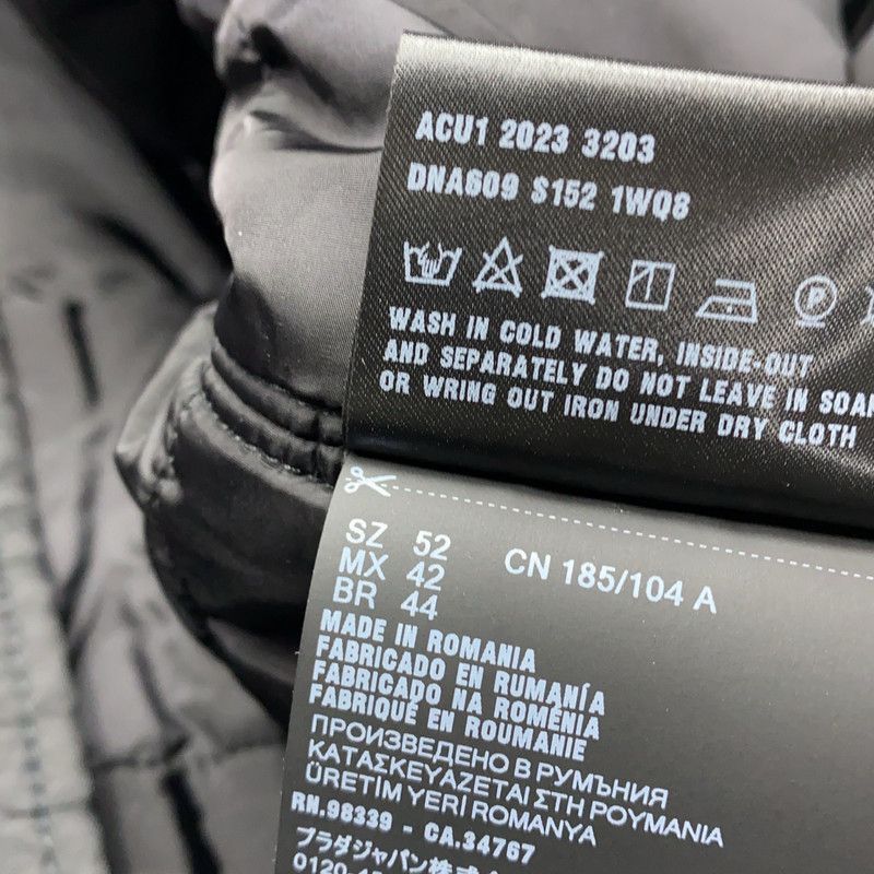 Prada Stylish Versatile Jacket in Black-2506