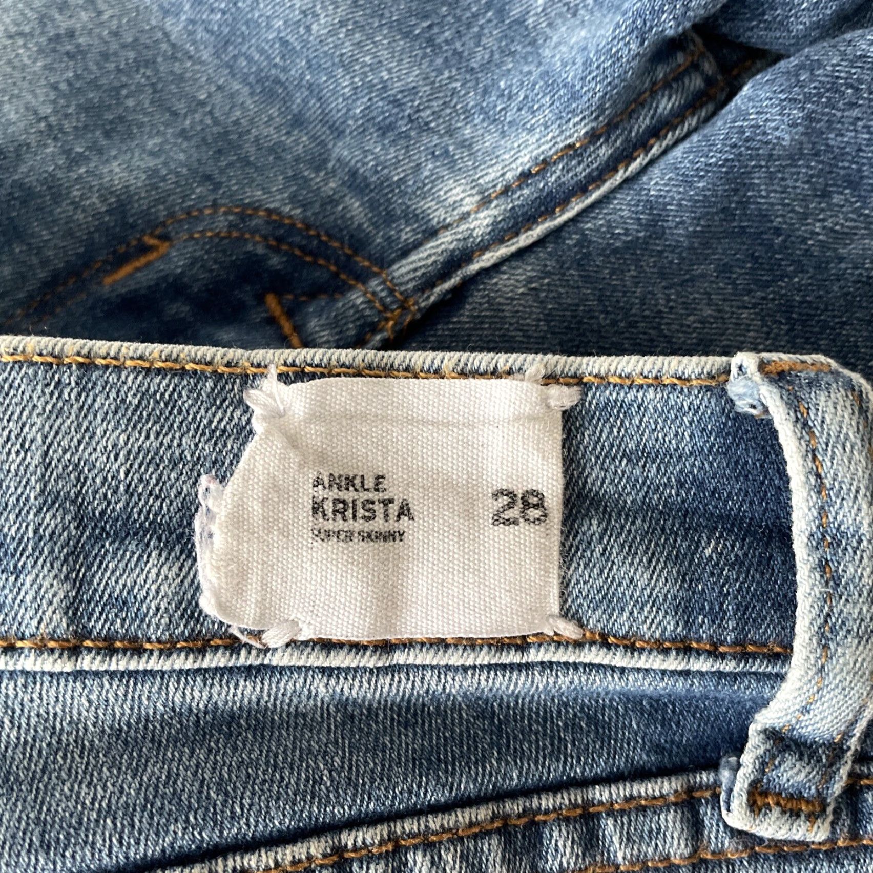 Hudson Hudson Krista Super Skinny Jeans Womens 28 Distressed Denim 30x28 Slim Zip Cotton Blend Blue Logo Inseam 28 Size 28" / US 6 / IT 42 - 4 Thumbnail