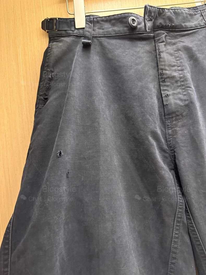 Balenciaga Balenciaga size XS Distressed Dirty Hole Work Chinos Size US 27 - 8 Thumbnail