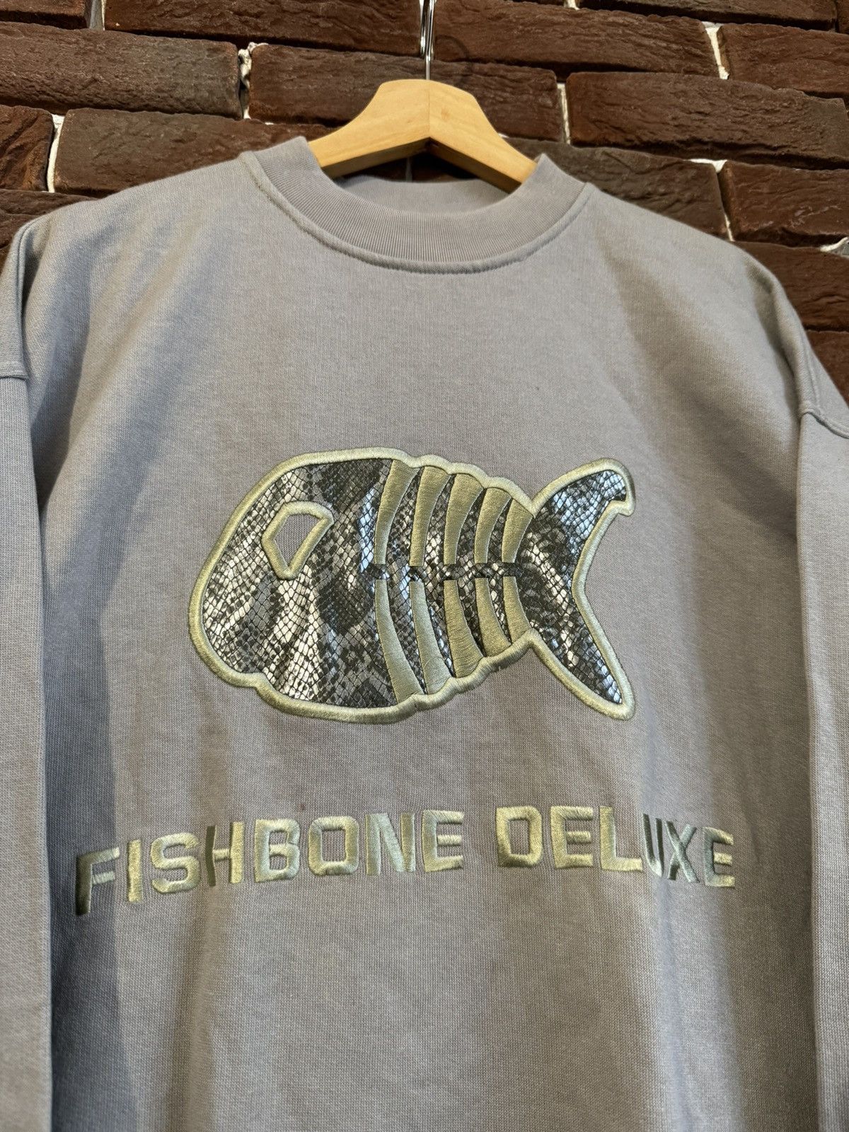 Hook-Ups Vintage 90s Fishbone Brand Skate Crewneck Hookup Grey M Size US M / EU 48-50 / 2 - 5 Thumbnail