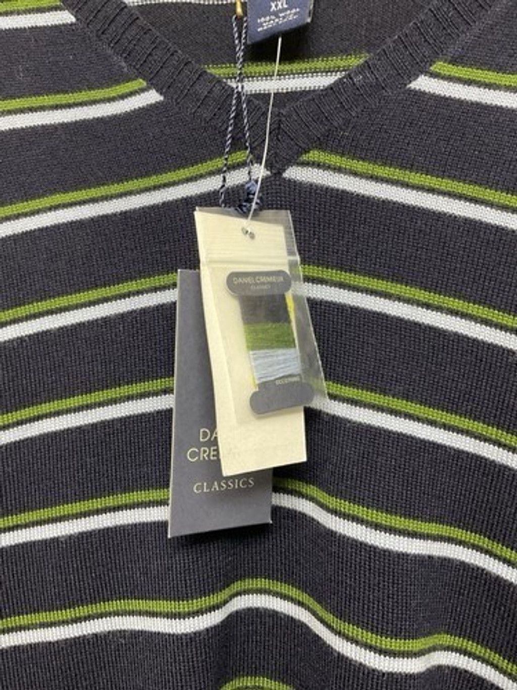 Daniel Cremieux NWT Daniel Cremieux Classics Wool VNeck Sweater Men Size 2XL Size US XXL / EU 58 / 5 - 5 Thumbnail